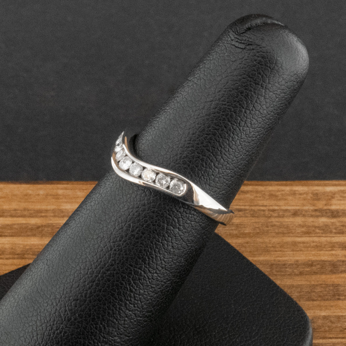 18ct White Gold 0.22ct Diamond Wishbone Ring Size K 1/2 2.5g