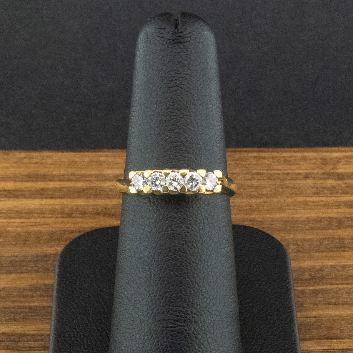 18ct Yellow Gold 0.33ct Diamond Band Ring Size M 1/2 3.4g