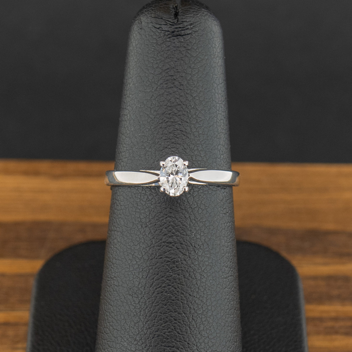 18ct White Gold 0.33ct Oval Cut Diamond Solitaire Ring 2.3g Size K