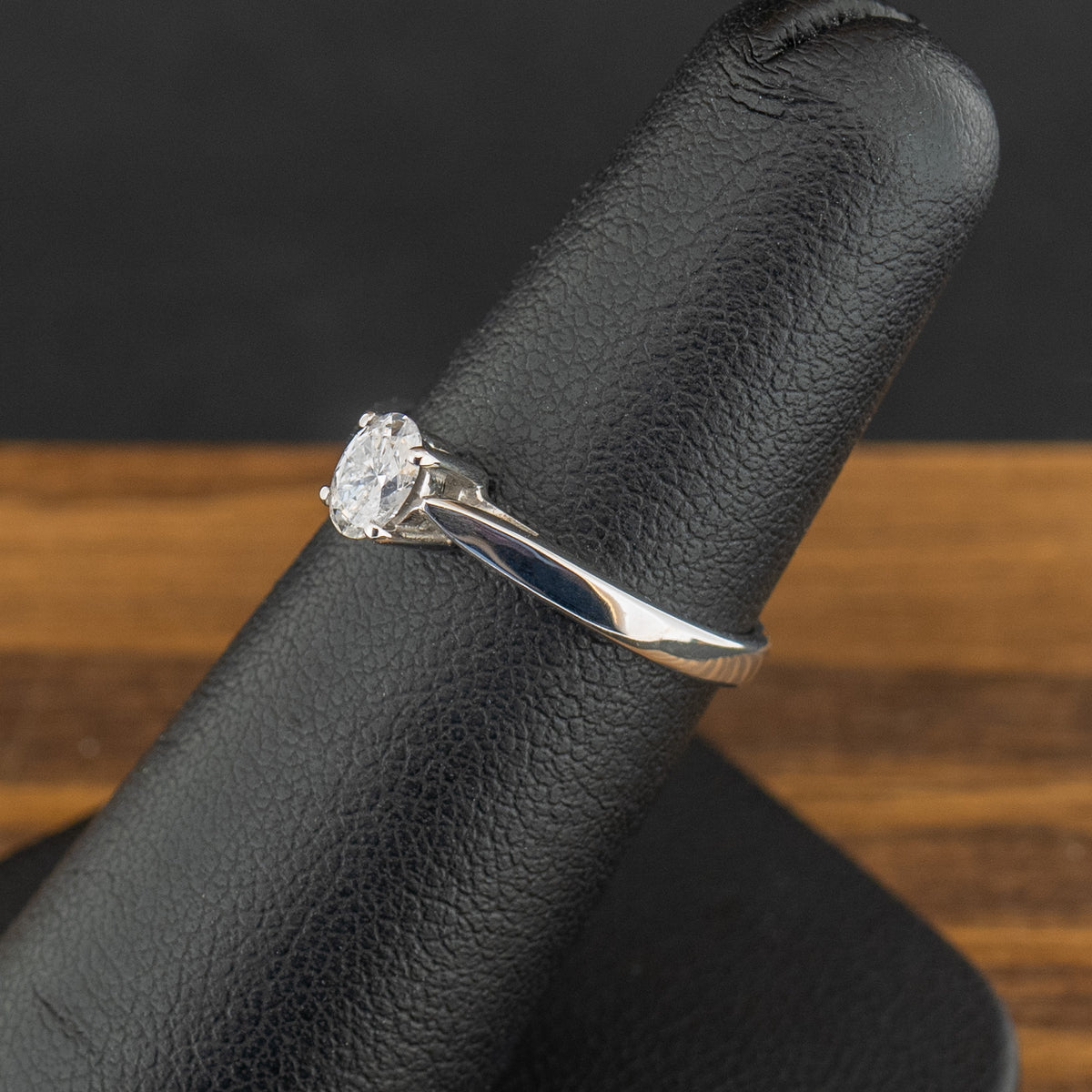 18ct White Gold 0.33ct Oval Cut Diamond Solitaire Ring 2.3g Size K