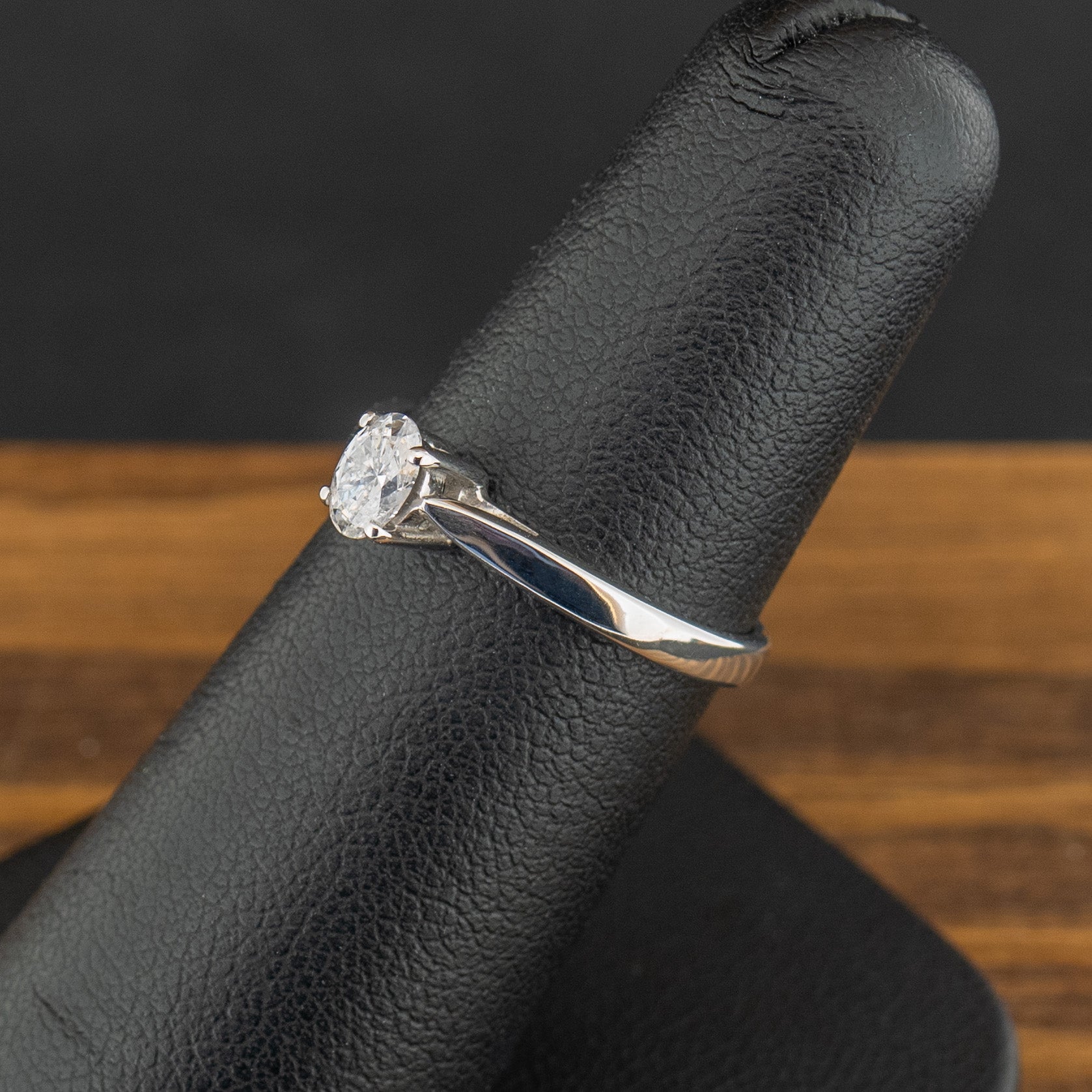 18ct White Gold 0.33ct Oval Cut Diamond Solitaire Ring 2.3g Size K