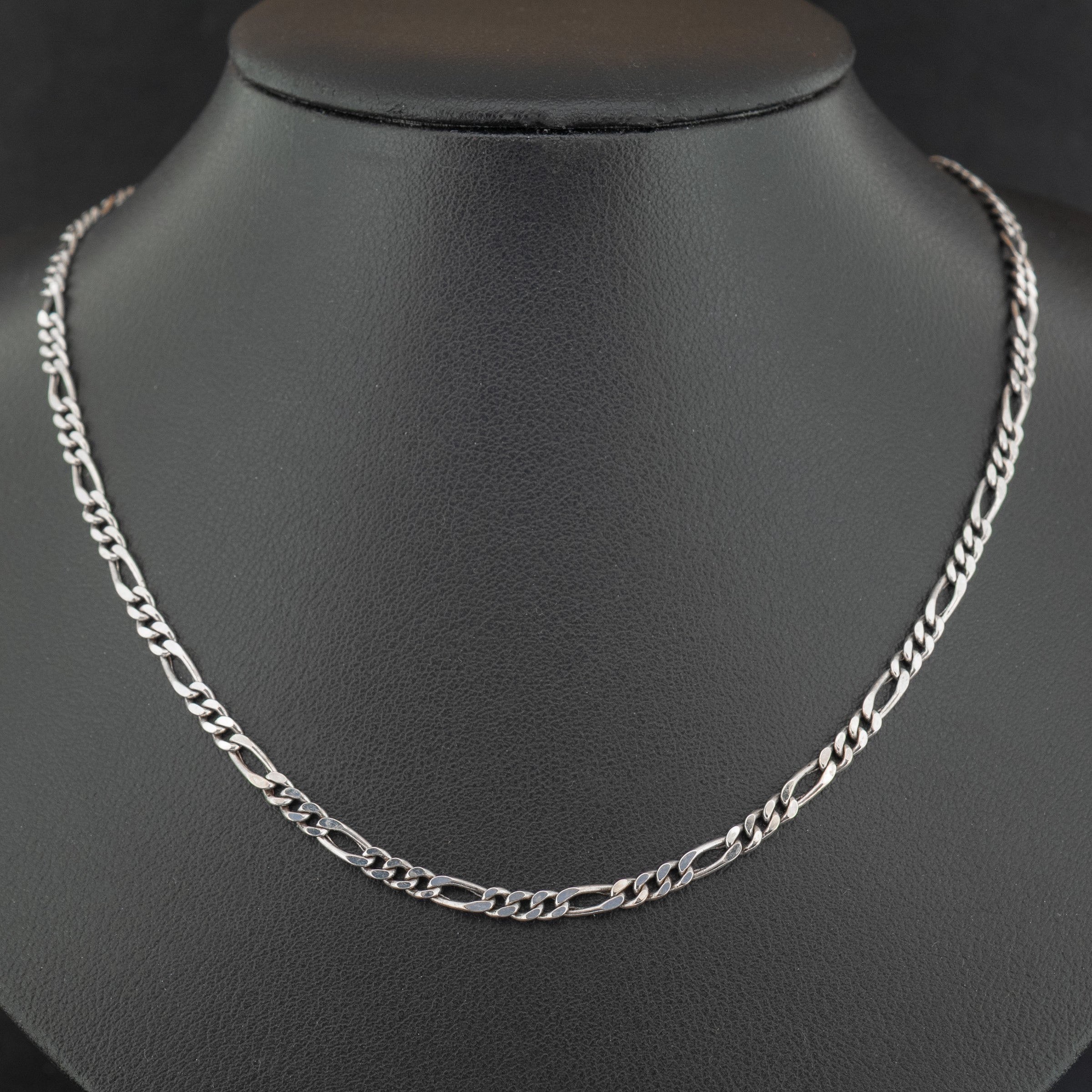 18ct White Gold 19.5 Inch Figaro Chain Necklace 5.9g