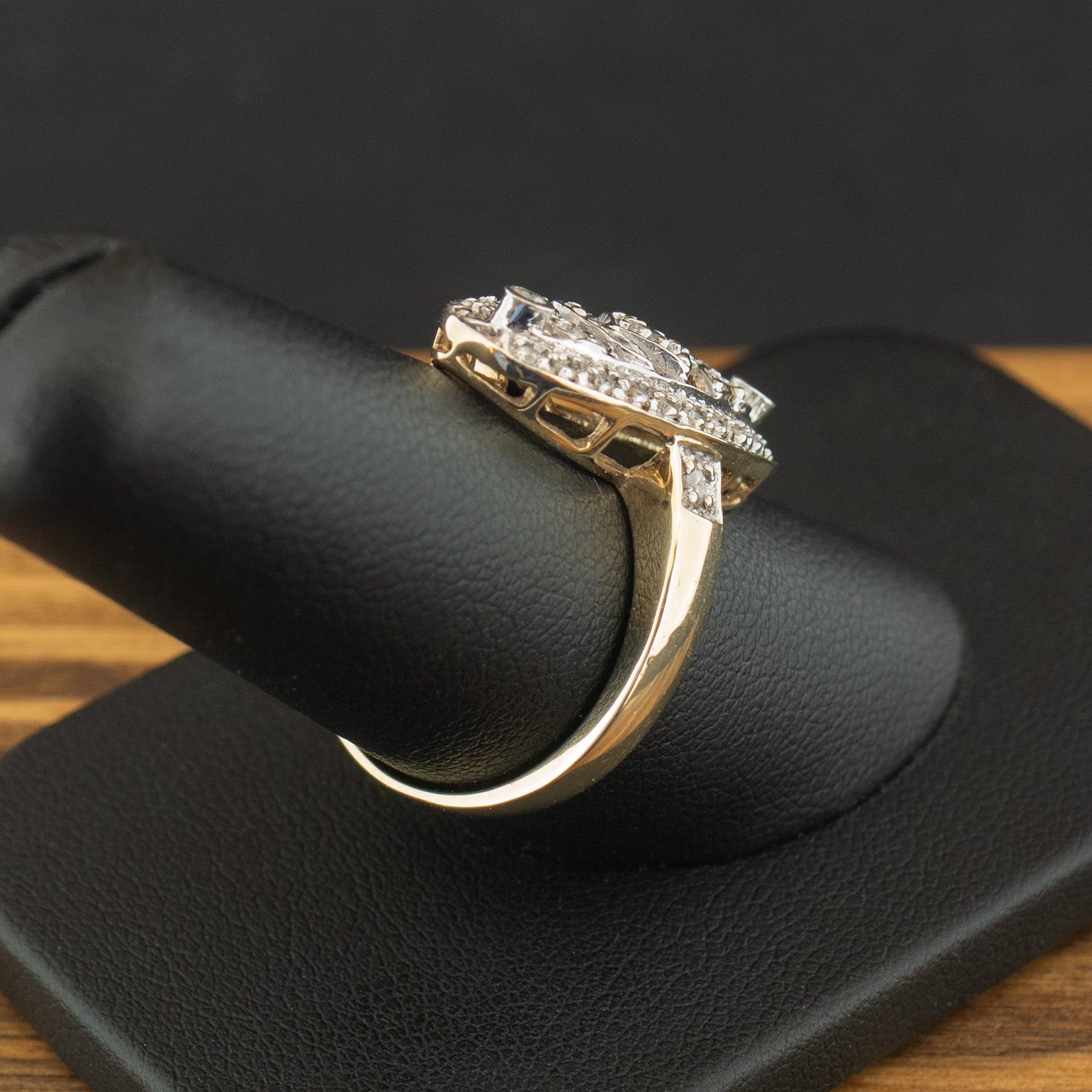 9ct Yellow Gold Diamond Cluster Ring Size Q 5.2g