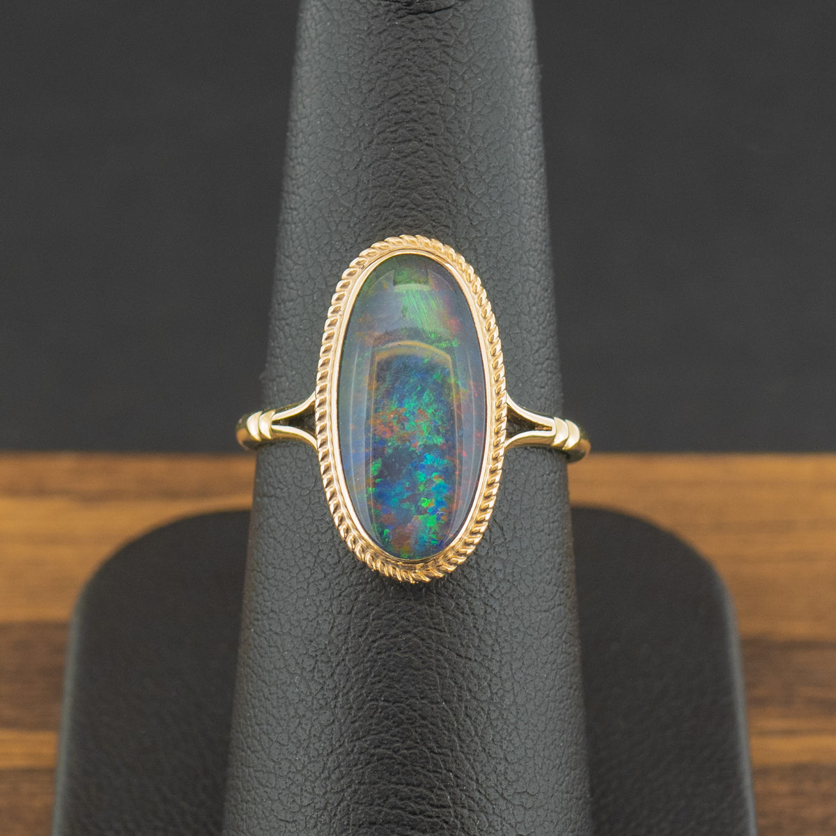9ct Yellow Gold Opal Triplet Ring Size M 2.2g
