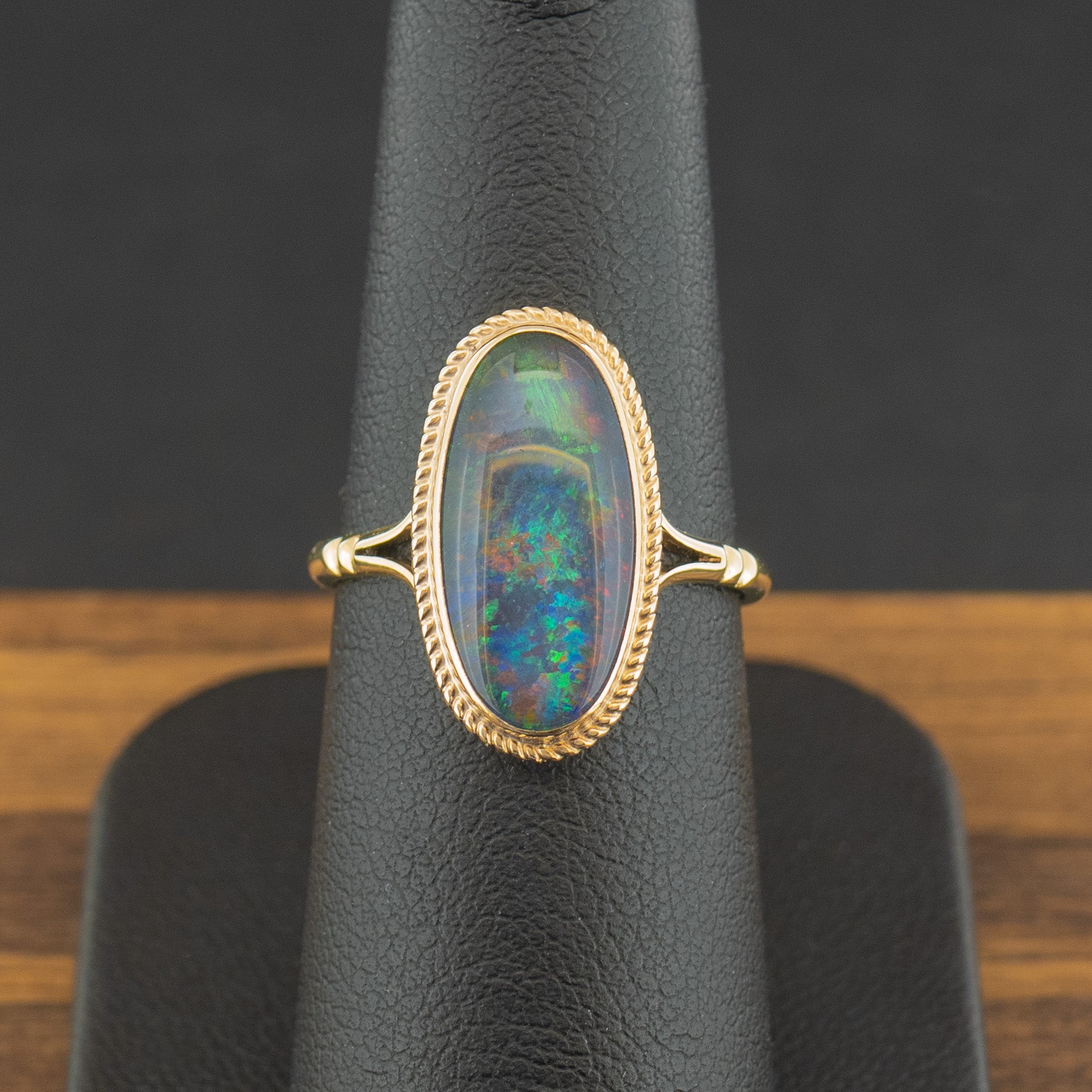 9ct Yellow Gold Opal Triplet Ring Size M 2.2g