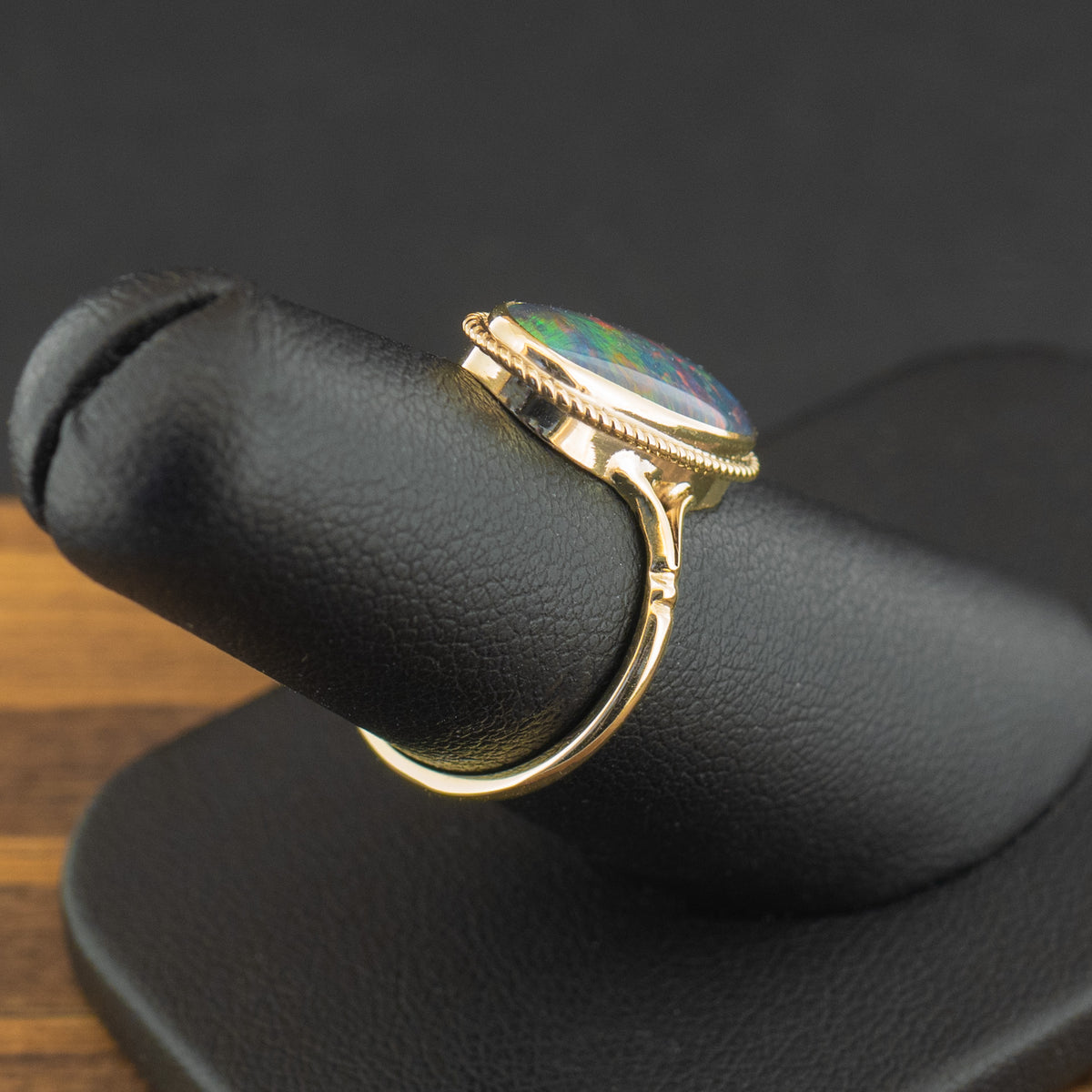 9ct Yellow Gold Opal Triplet Ring Size M 2.2g