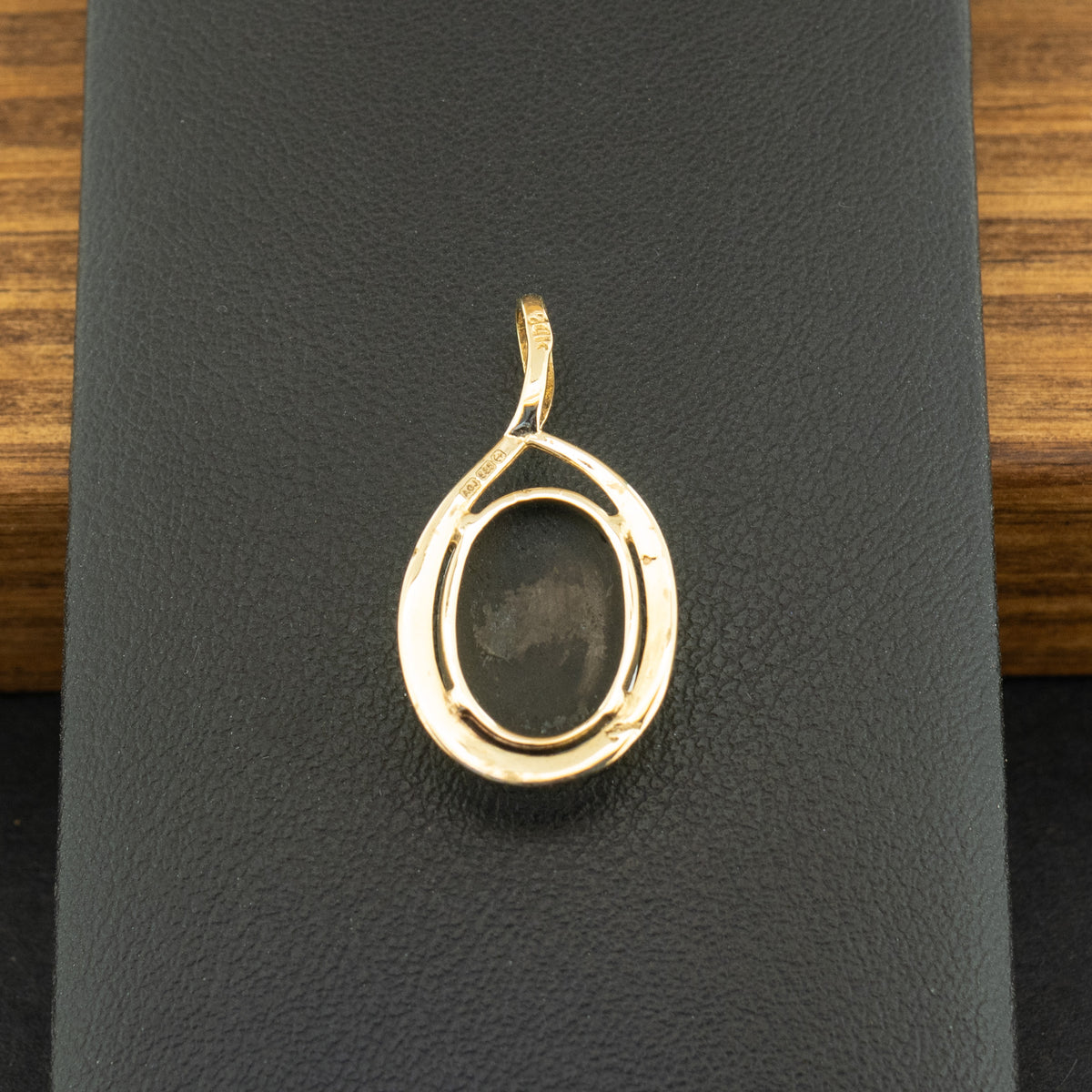 14ct Yellow Gold Opal Triplet Pendant 2.1g