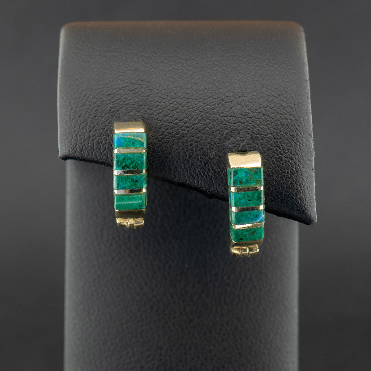 14ct Yellow Gold Green Stone Earrings 4.5g