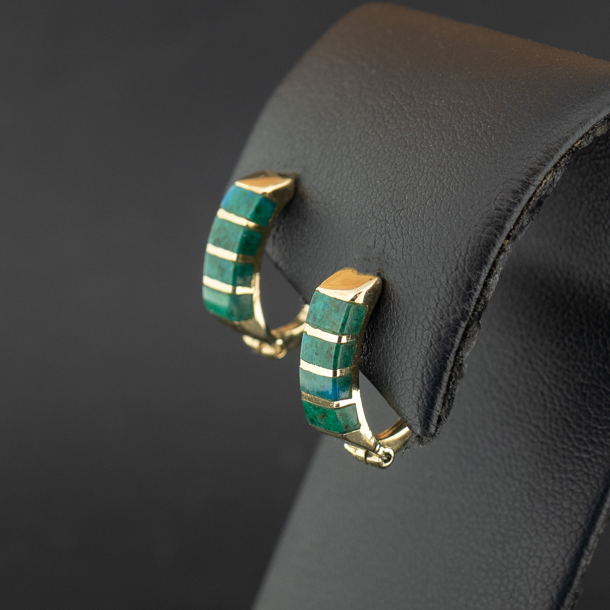 14ct Yellow Gold Green Stone Earrings 4.5g