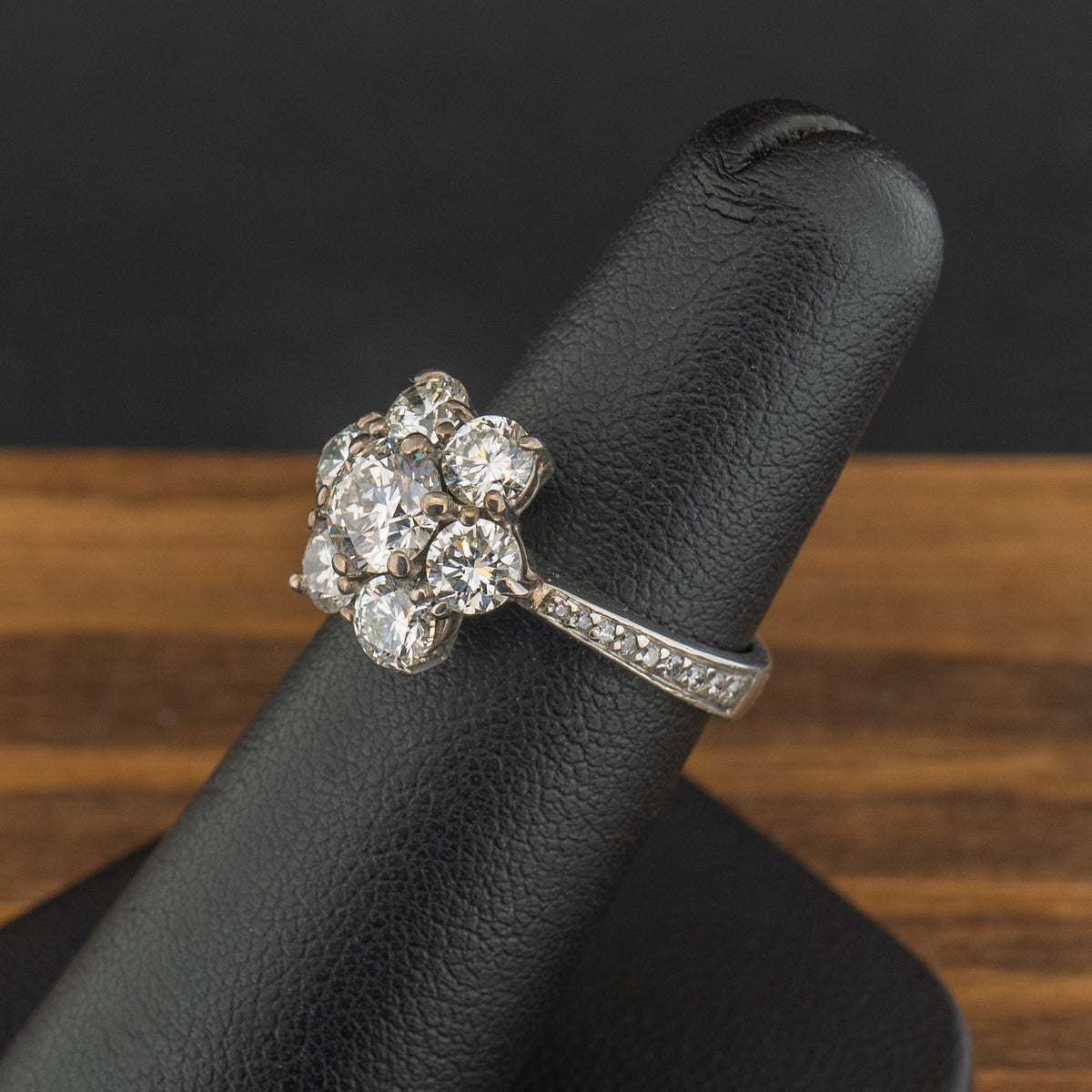 18ct White Gold 1.45ct Diamond Flower Cluster Ring 6.2g Size J