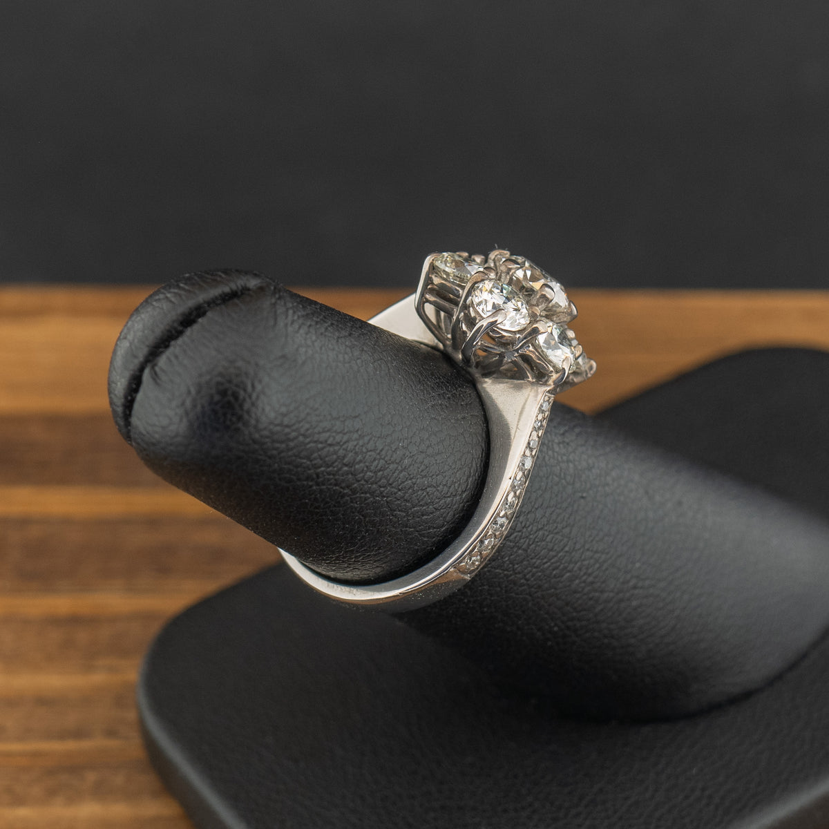 18ct White Gold 1.45ct Diamond Flower Cluster Ring 6.2g Size J