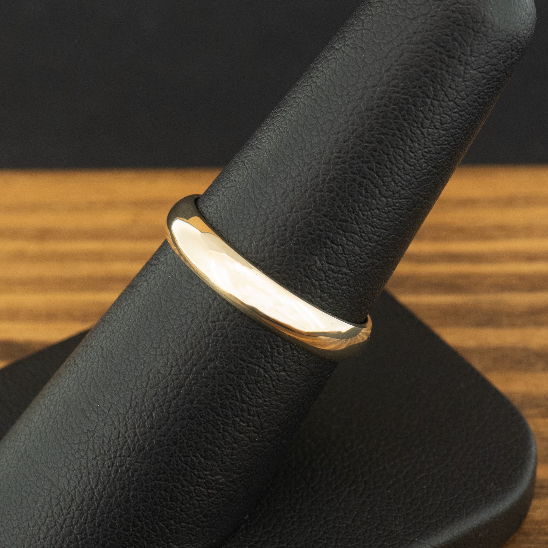 9ct Yellow Gold 3.7mm D Shaped Band Ring Size O 2.3g