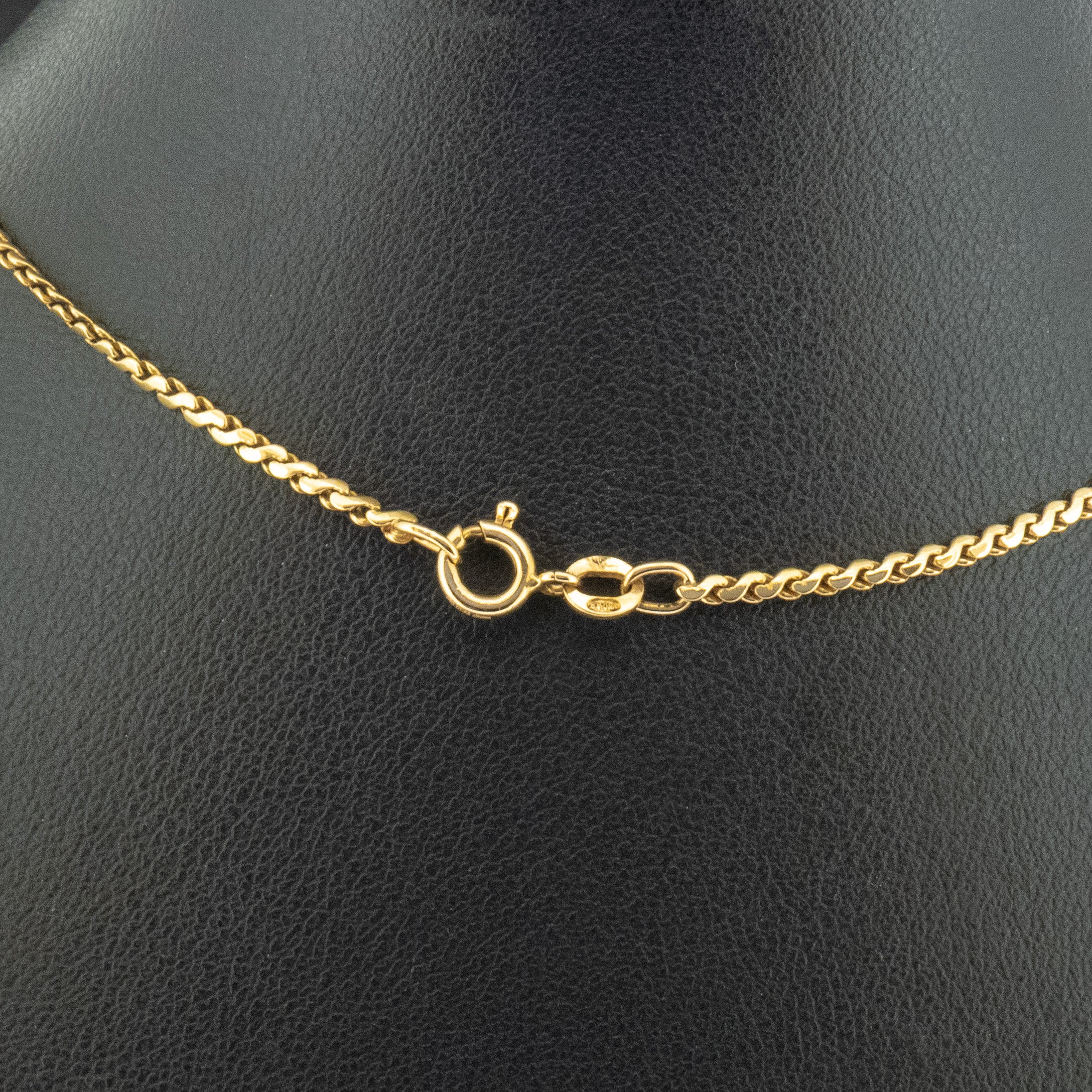 18ct Yellow Gold 24 Inch Flat Twist Chain 9.4g