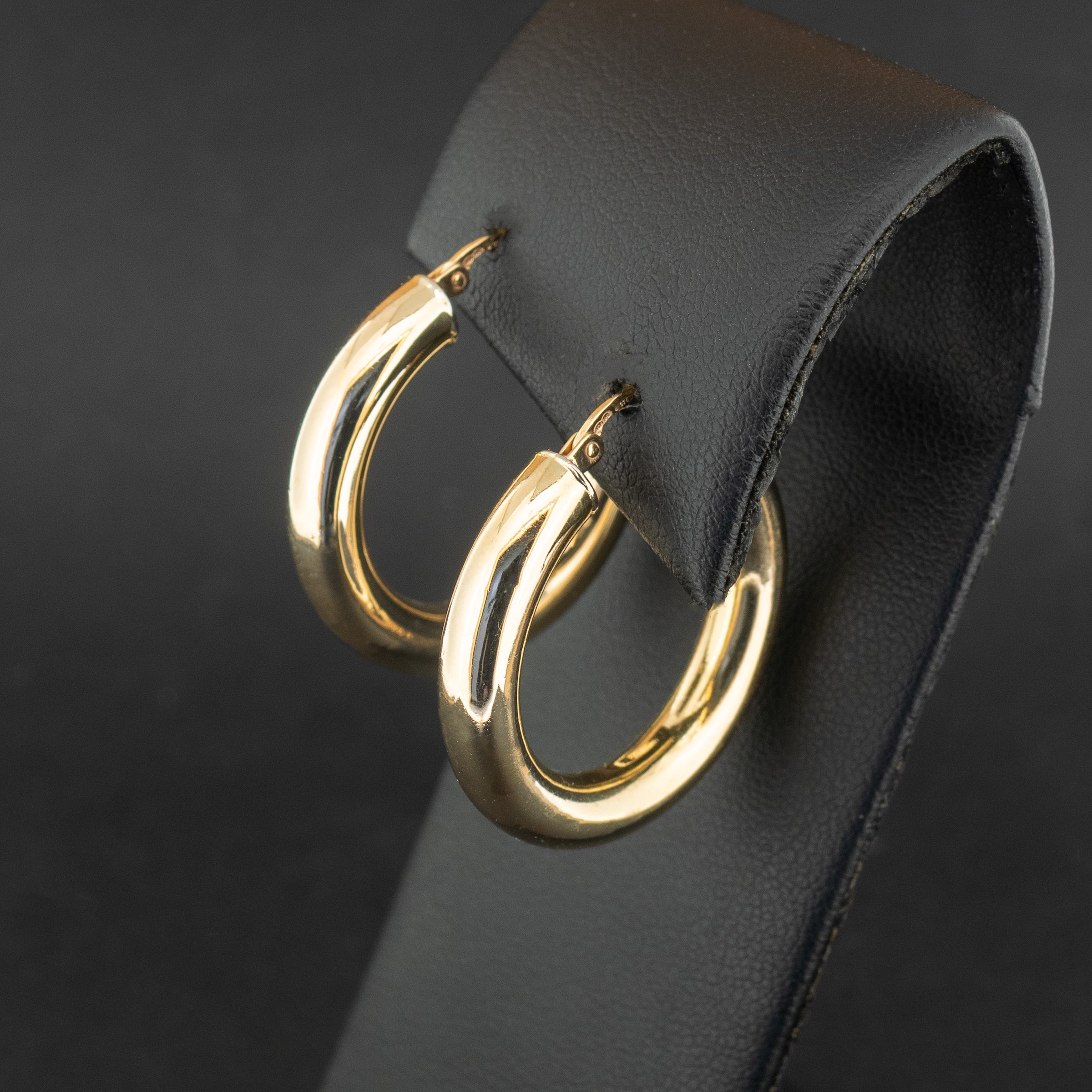 9ct Yellow Gold Hollow 30mm Hoop Earrings 3.2g
