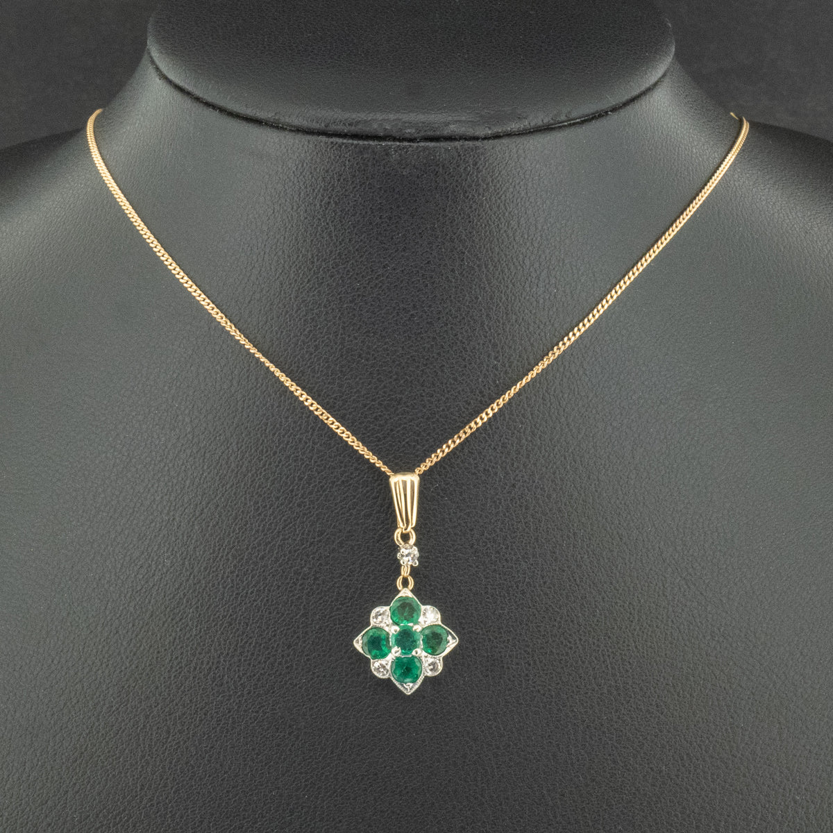 9ct Yellow Gold 0.6ct Emerald & 0.1ct Diamond 18 Inch Necklace 2.8g