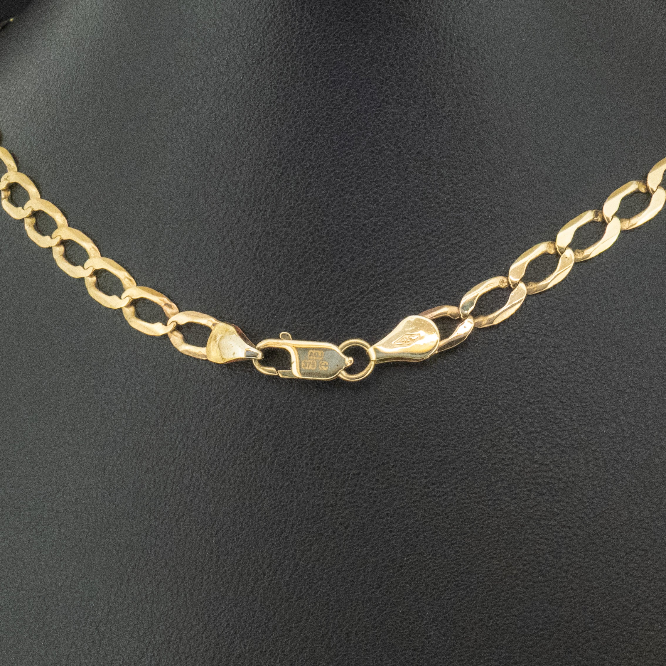 9ct Yellow Gold 22 Inch Curb Chain 10.9g