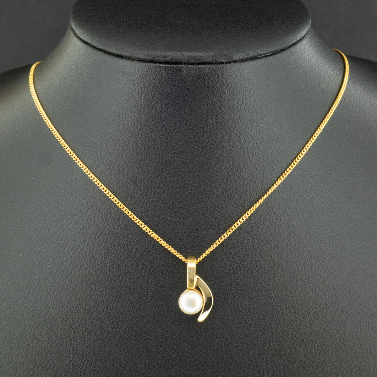 9ct Yellow Gold 18 Inch Pearl Necklace 3.5g