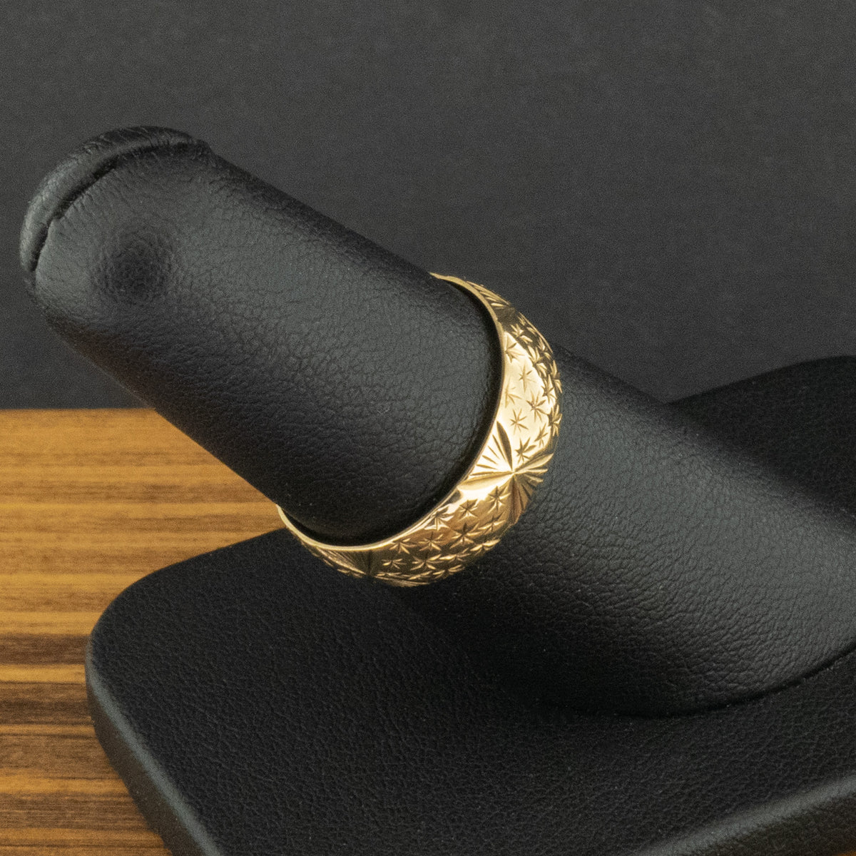 9ct Yellow Gold Patterned Band Ring Size N 2g