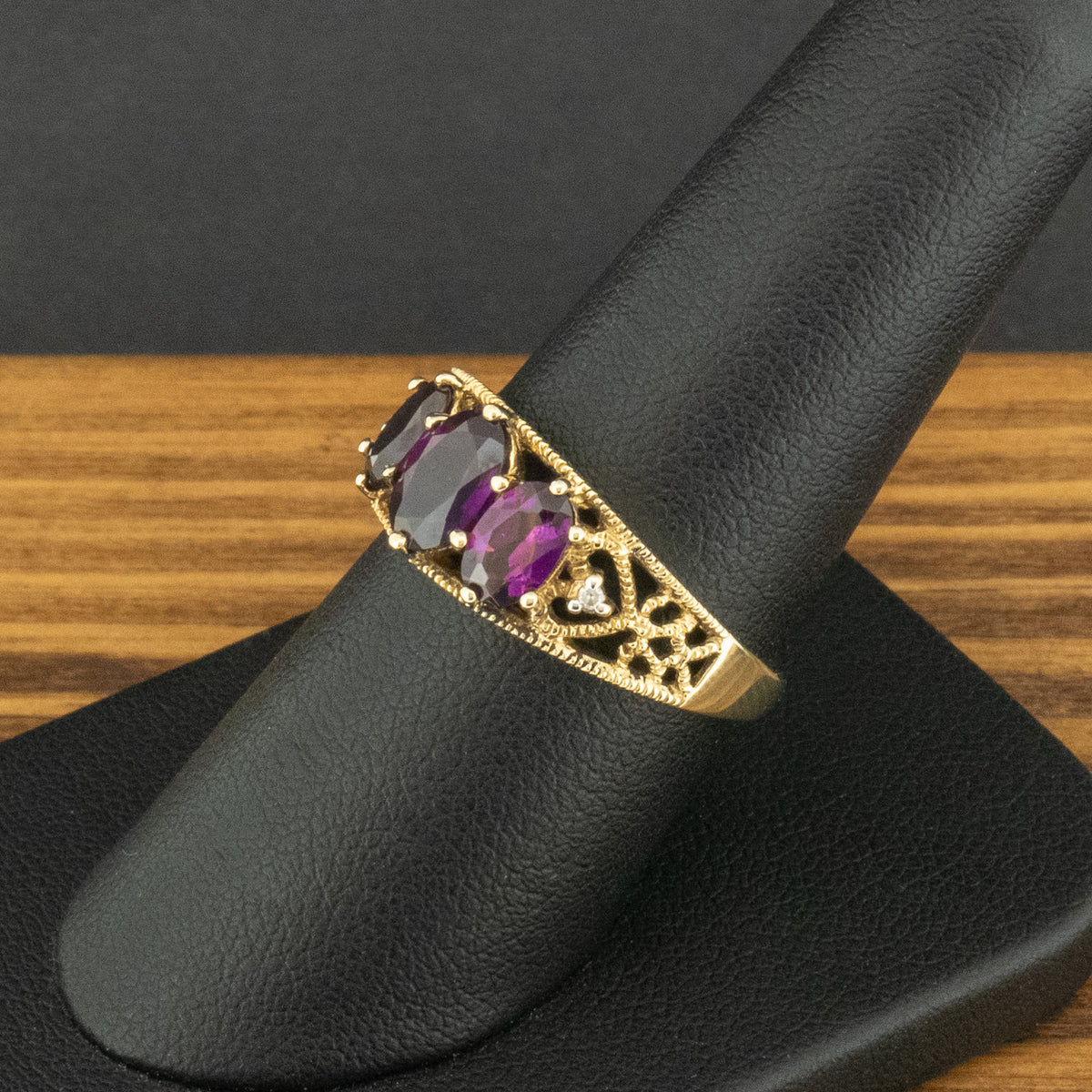 9ct Yellow Gold Purple Stone & Diamond Ring Size P 3.1g