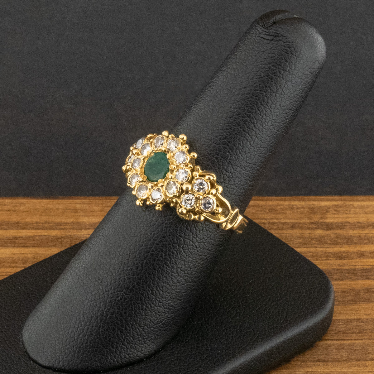 18ct Yellow Gold Emerald and  Diamond Cluster Ring Size N 5.4g