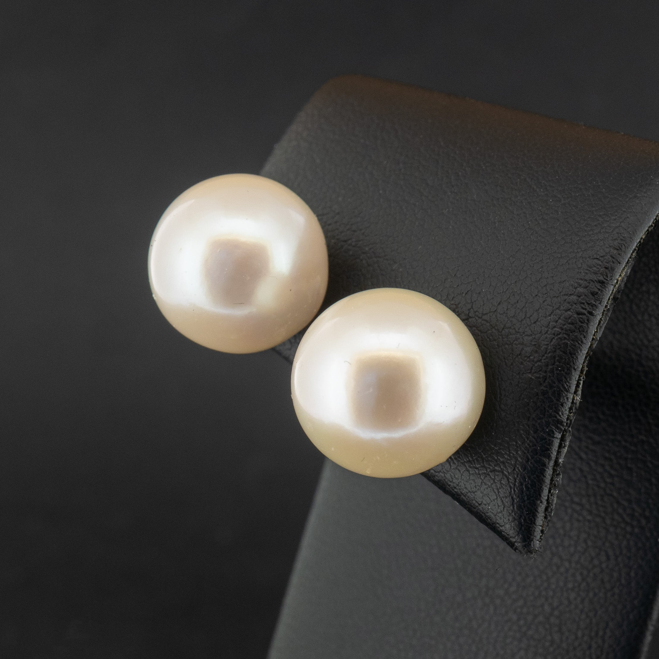 18ct Yellow Gold Certificated 14mm Pearl Stud Earrings 9.8g