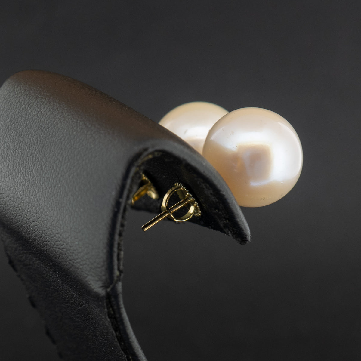 18ct Yellow Gold Certificated 14mm Pearl Stud Earrings 9.8g