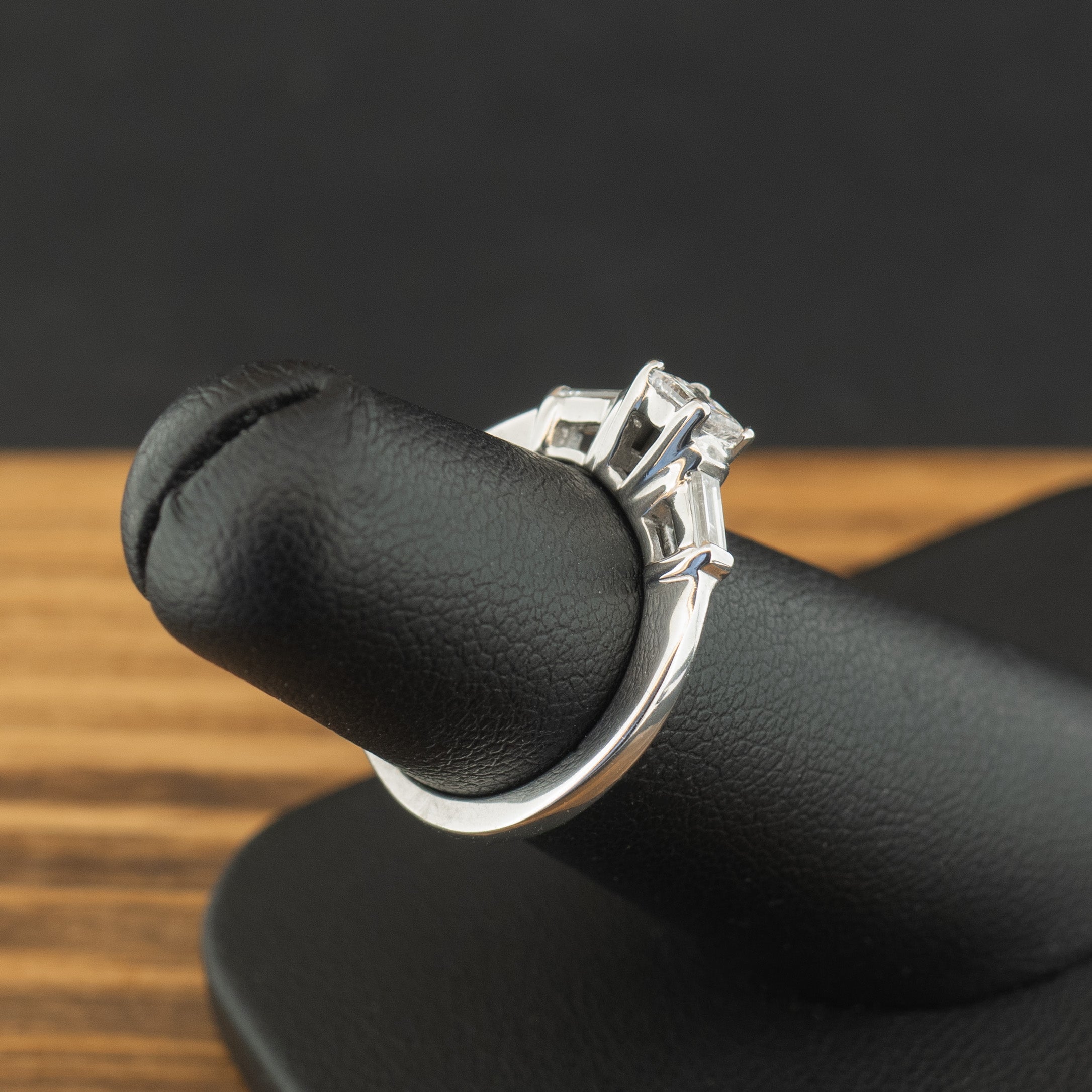 14ct White Gold 0.5ct Princess Cut Diamond Trilogy Ring Size J 3.2g