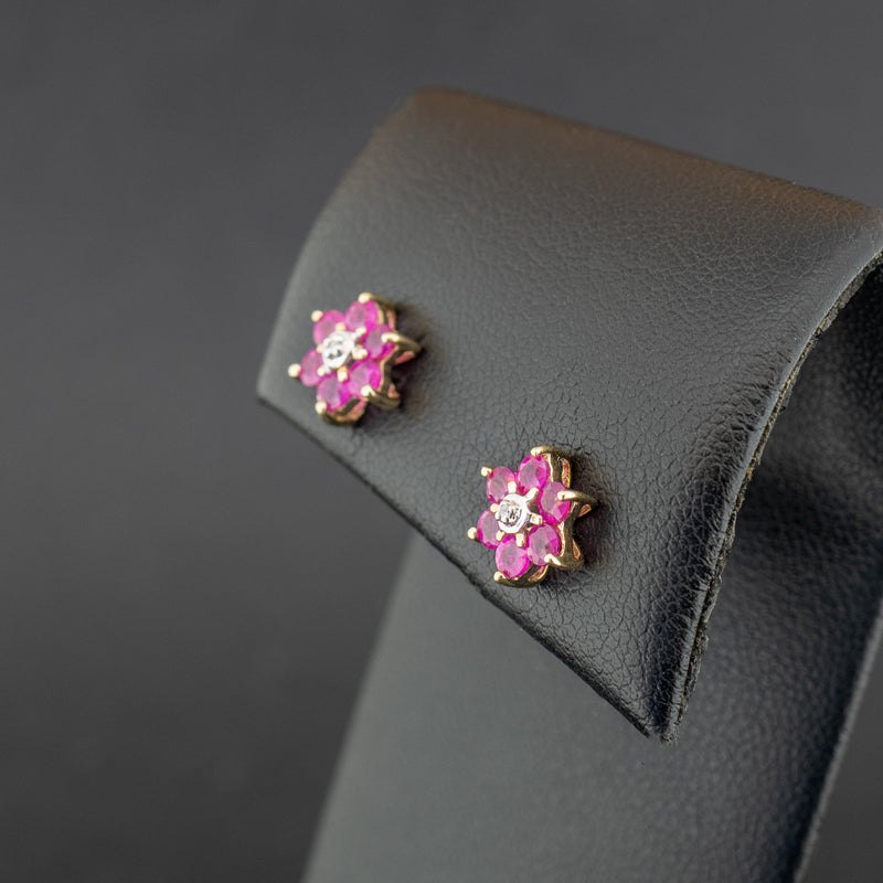 9ct Yellow Gold Ruby and Diamond Flower Stud Earrings 1.3g