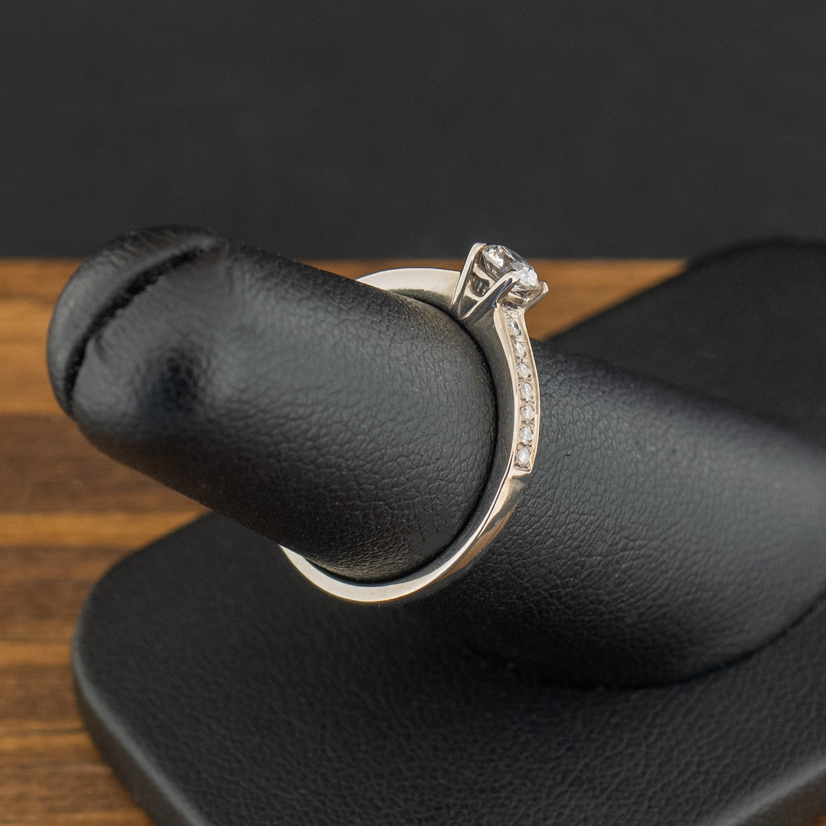 18ct White Gold 0.35ct Diamond Ring 2.5g Size L