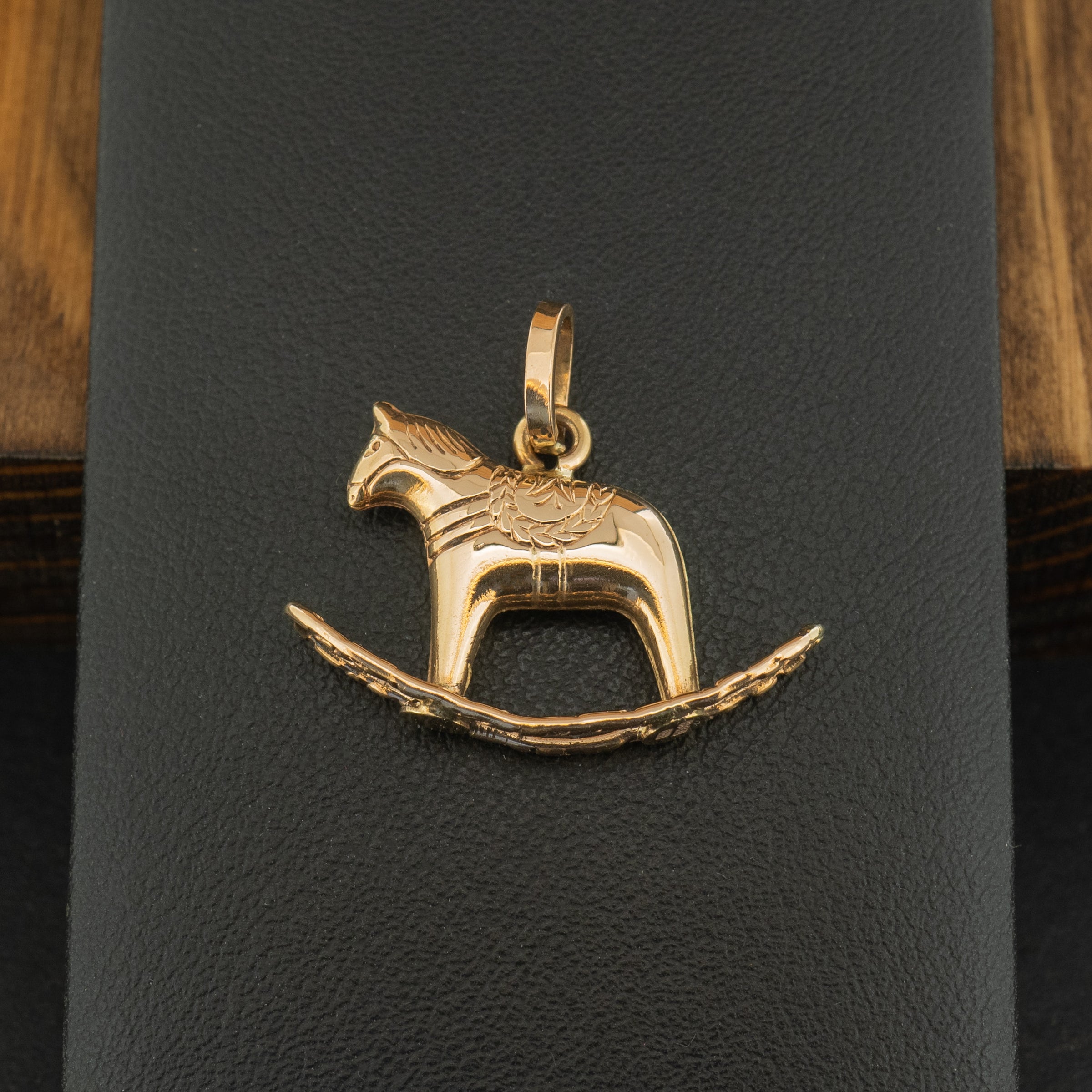 18ct Yellow Gold Rocking Horse Charm 2.8g