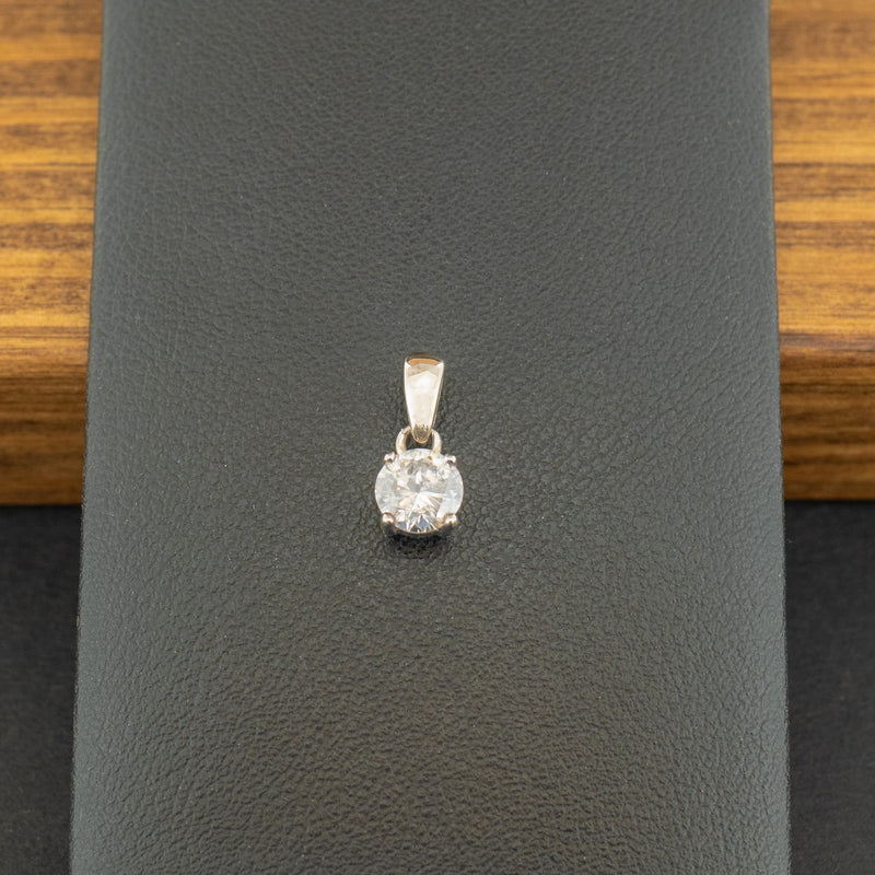 9ct White Gold 0.6ct Diamond Pendant 0.75g