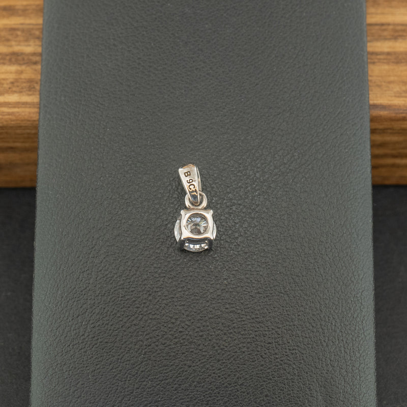 9ct White Gold 0.6ct Diamond Pendant 0.75g