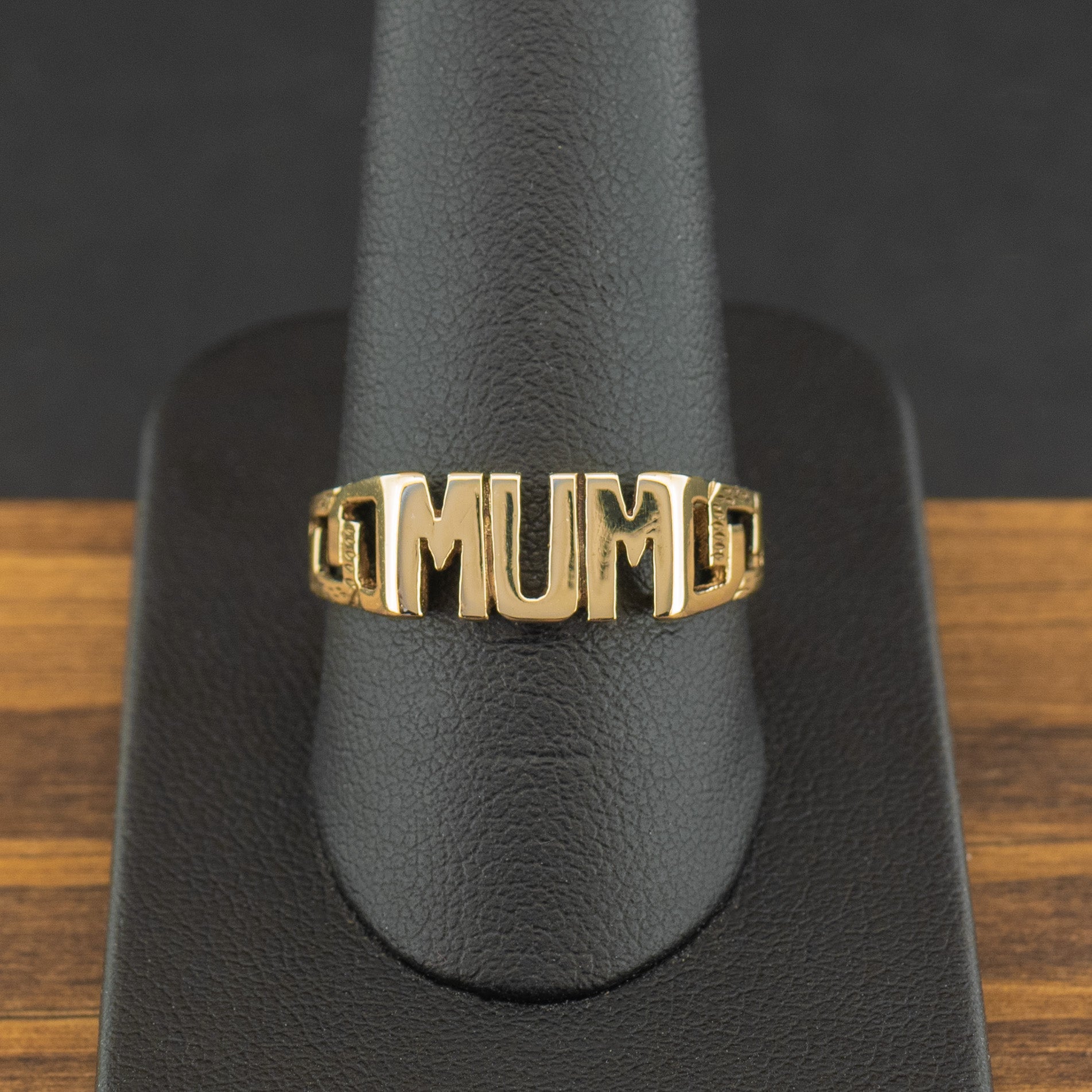 9ct Yellow Gold Mum Ring Size T 3.2g