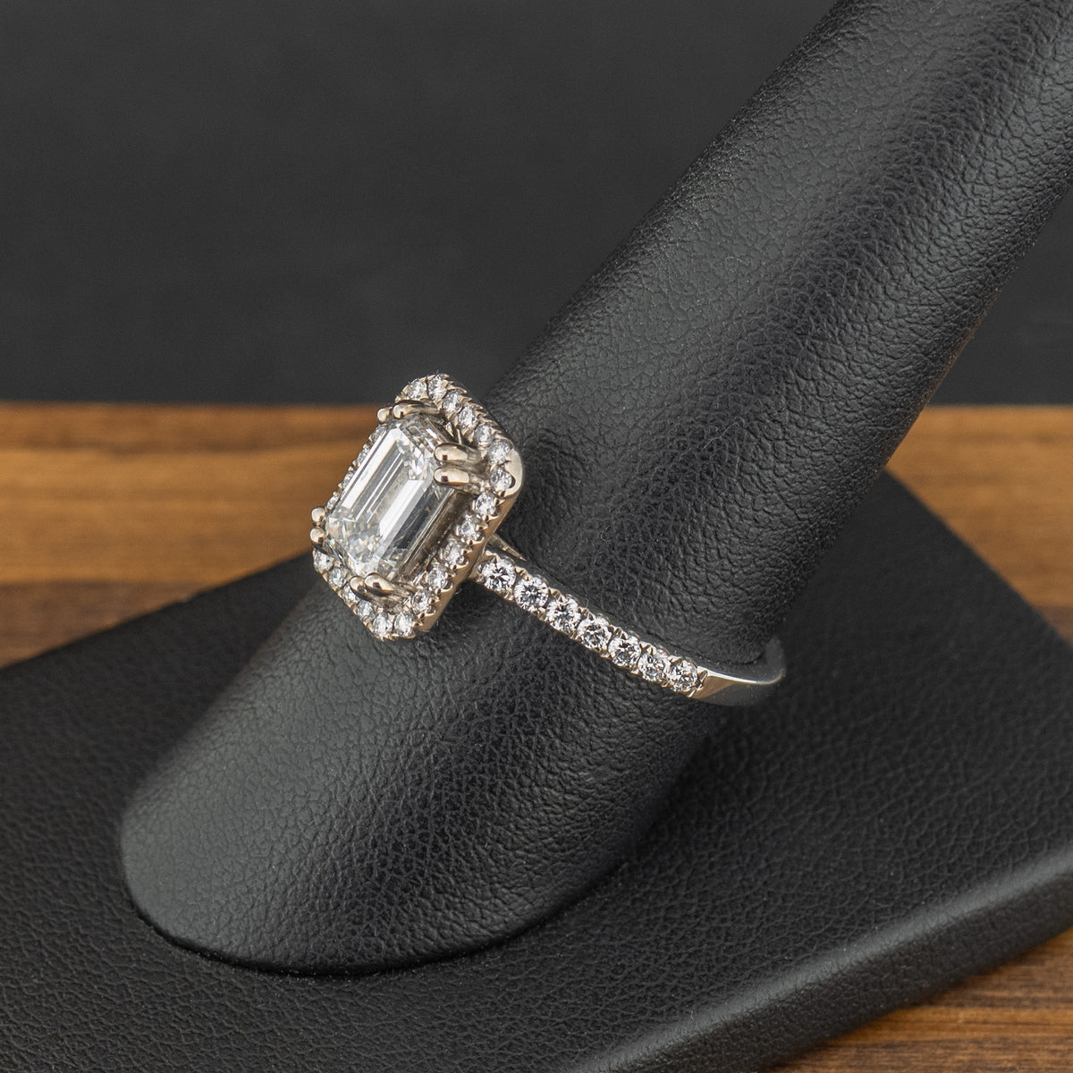 18ct White Gold 1.5ct Emerald Cut Lab Created Diamond Halo Ring 4g Size R