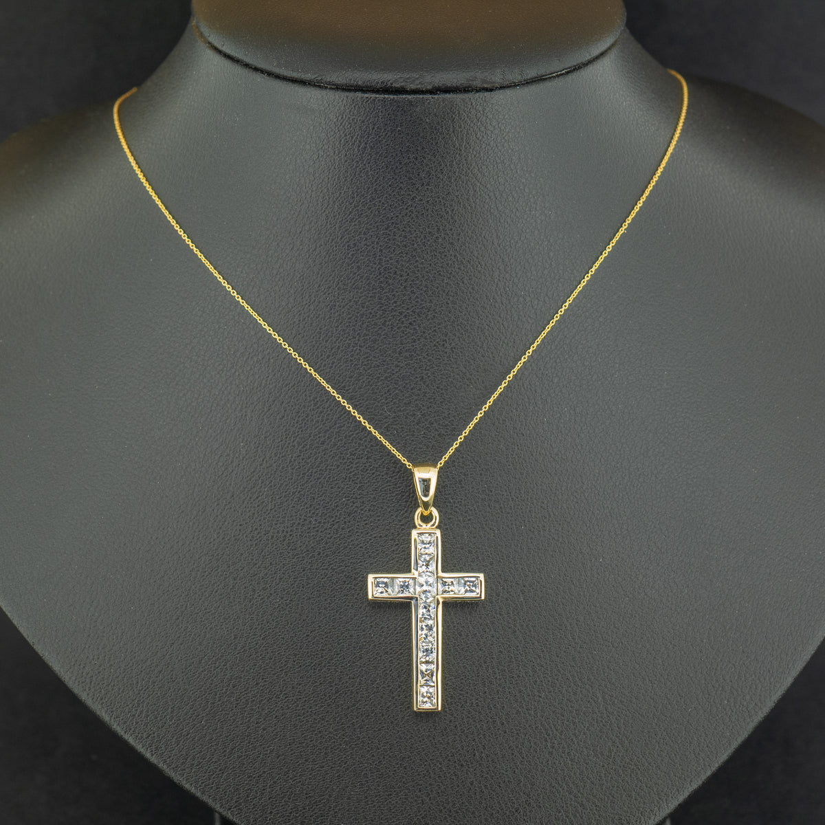 9ct Yellow Gold Cubic Zirconia Cross Pendant 4.1g