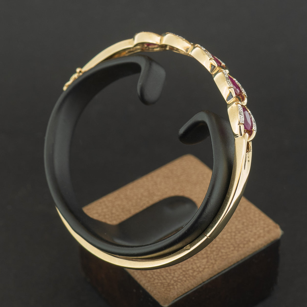9ct Yellow Gold Ruby and Diamond Bangle 11.5g