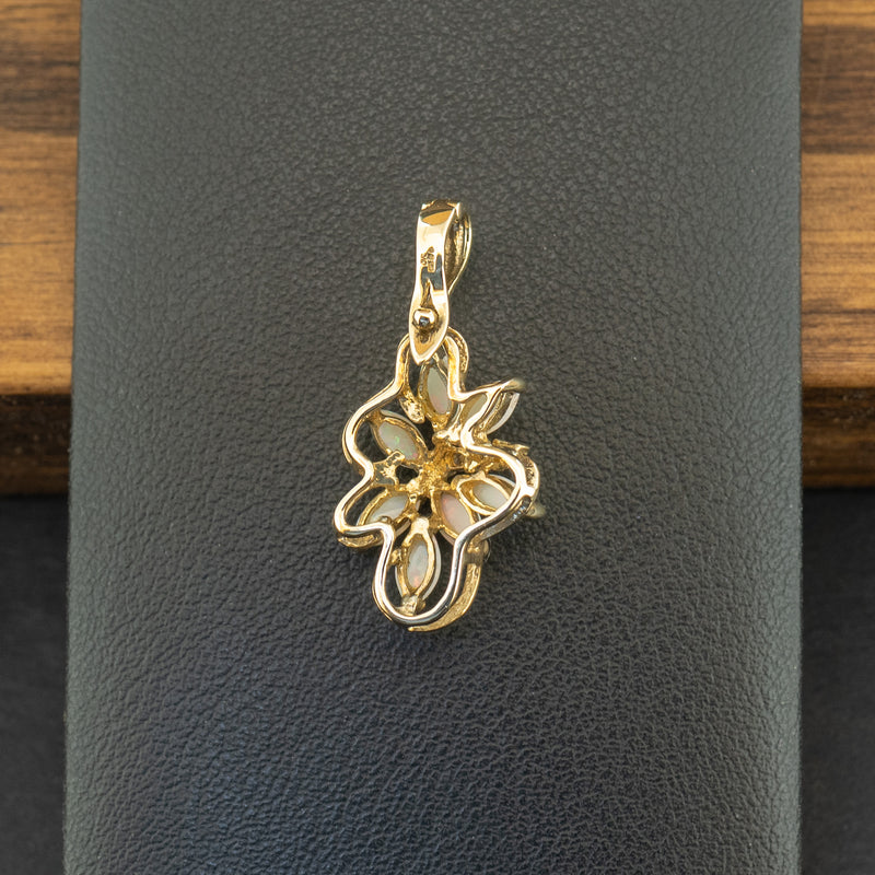 9ct Yellow Gold Opal And Diamond Pendant 1.9g
