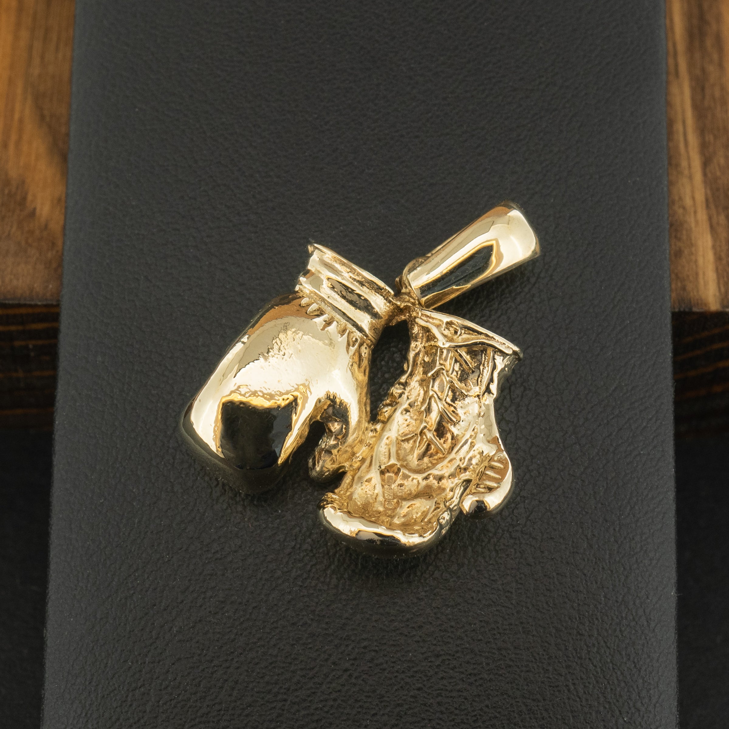 9ct Yellow Gold Boxing Gloves Pendant 12.7g