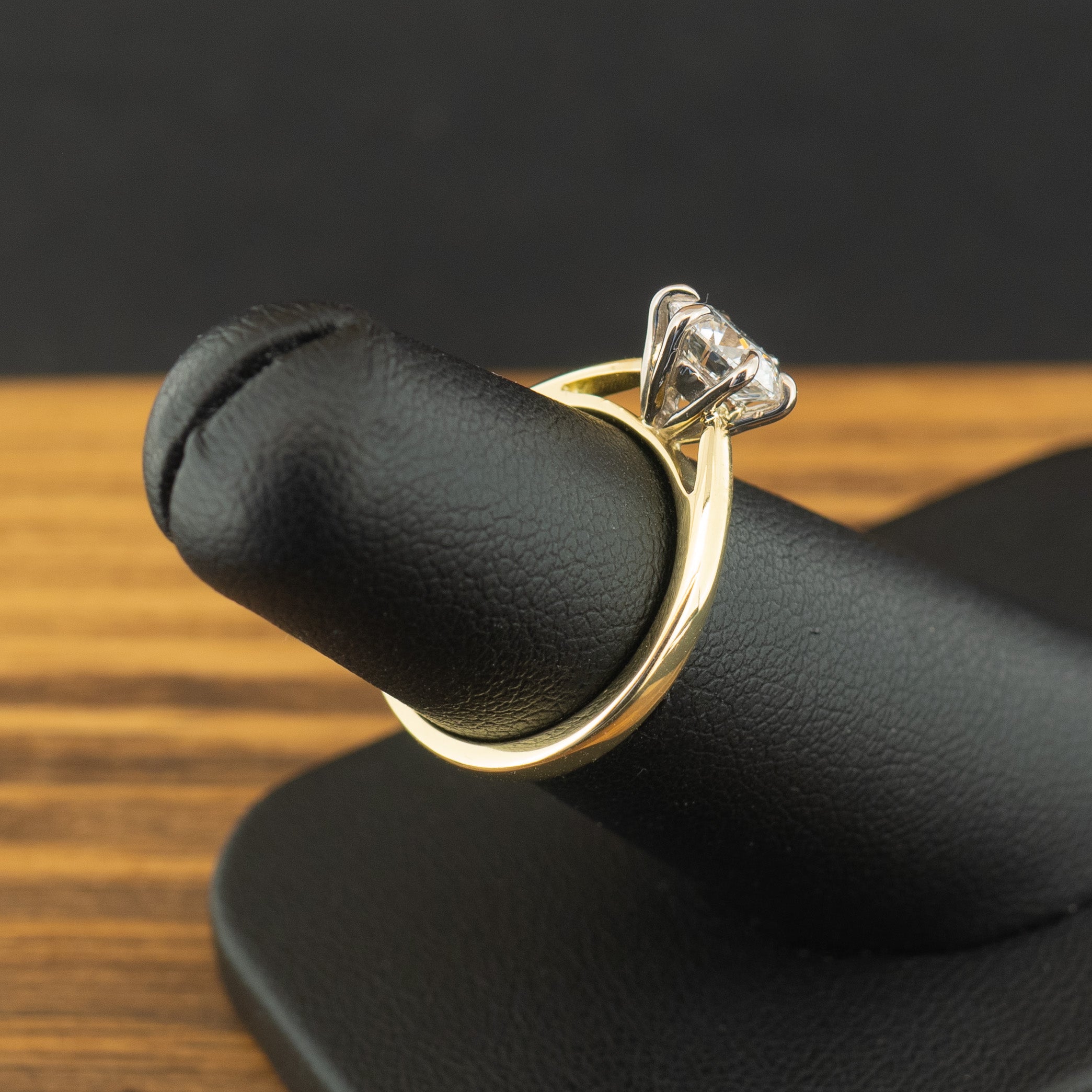 18ct Yellow Gold 1.1ct Lab Diamond Solitaire Ring Size J 3.5g