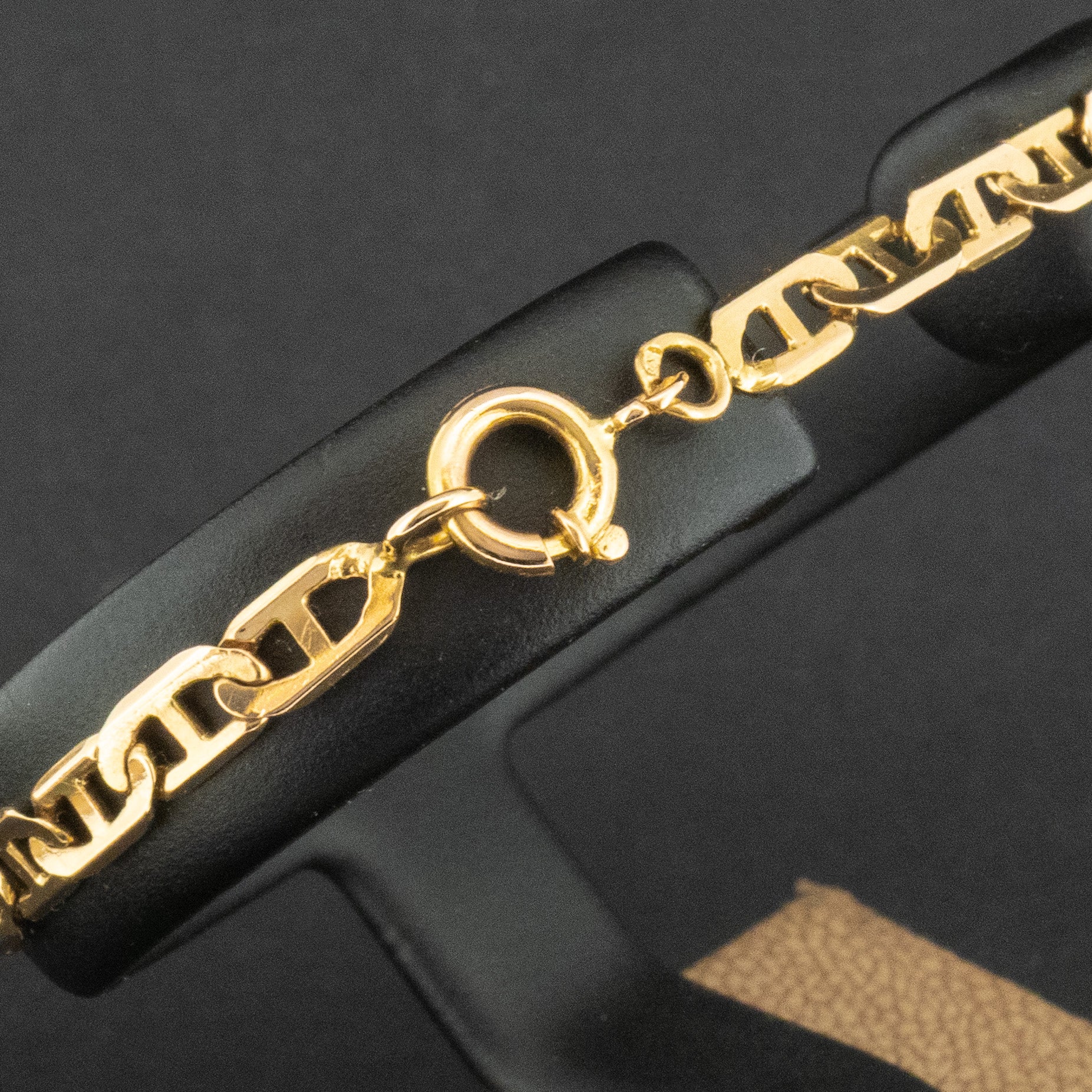 18ct Yellow Gold 7.5 Inch Mariners Chain Bracelet 6.7g