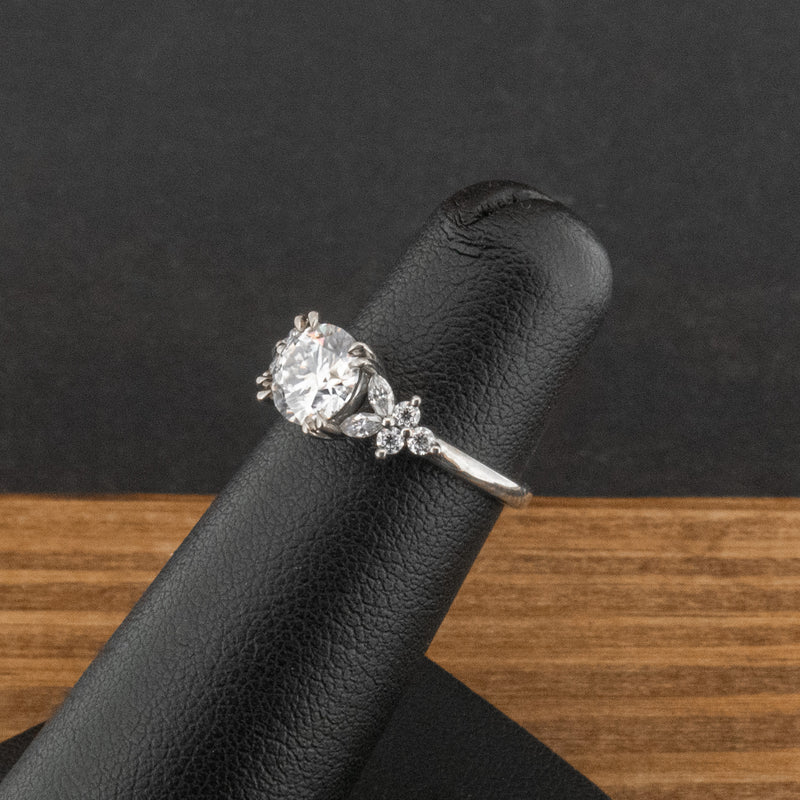 9ct White Gold 1.2ct Moissanite Cluster Ring Size H 2g