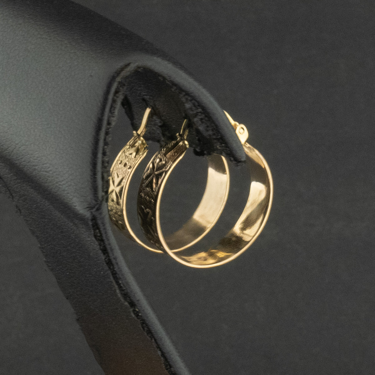 9ct Yellow Gold Cross Pattern Hoop Earrings 2.7g