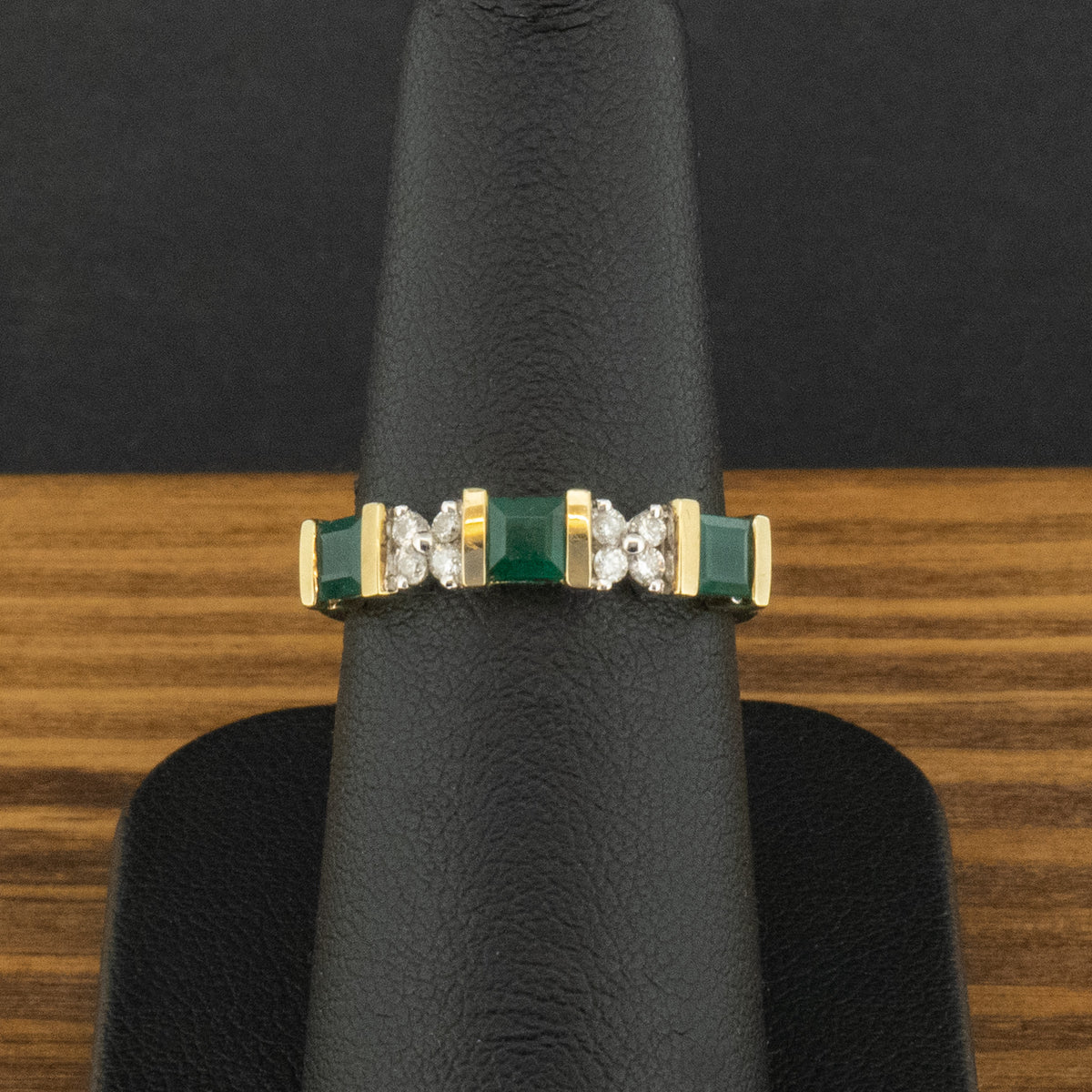 9ct Yellow Gold Emerald & Diamond Ring Size M 2.1g