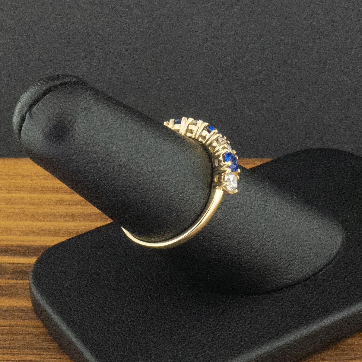 9ct Yellow Gold Blue & White CZ Ring Size N 1.5g