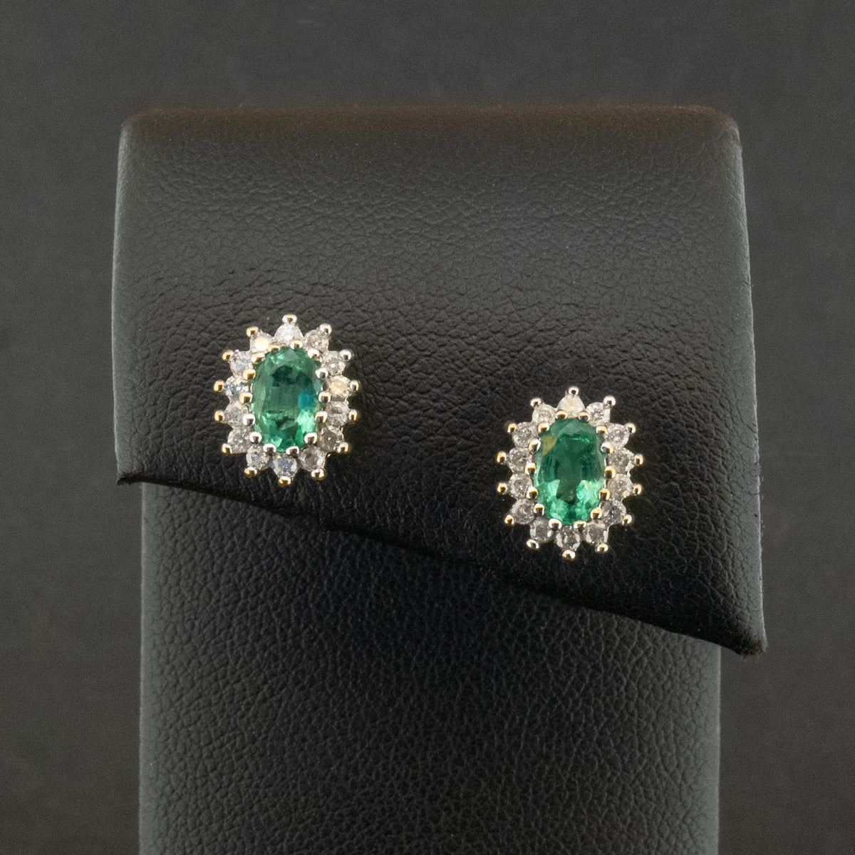9ct Yellow Gold Emerald and Diamond Cluster Stud Earrings 2.4g