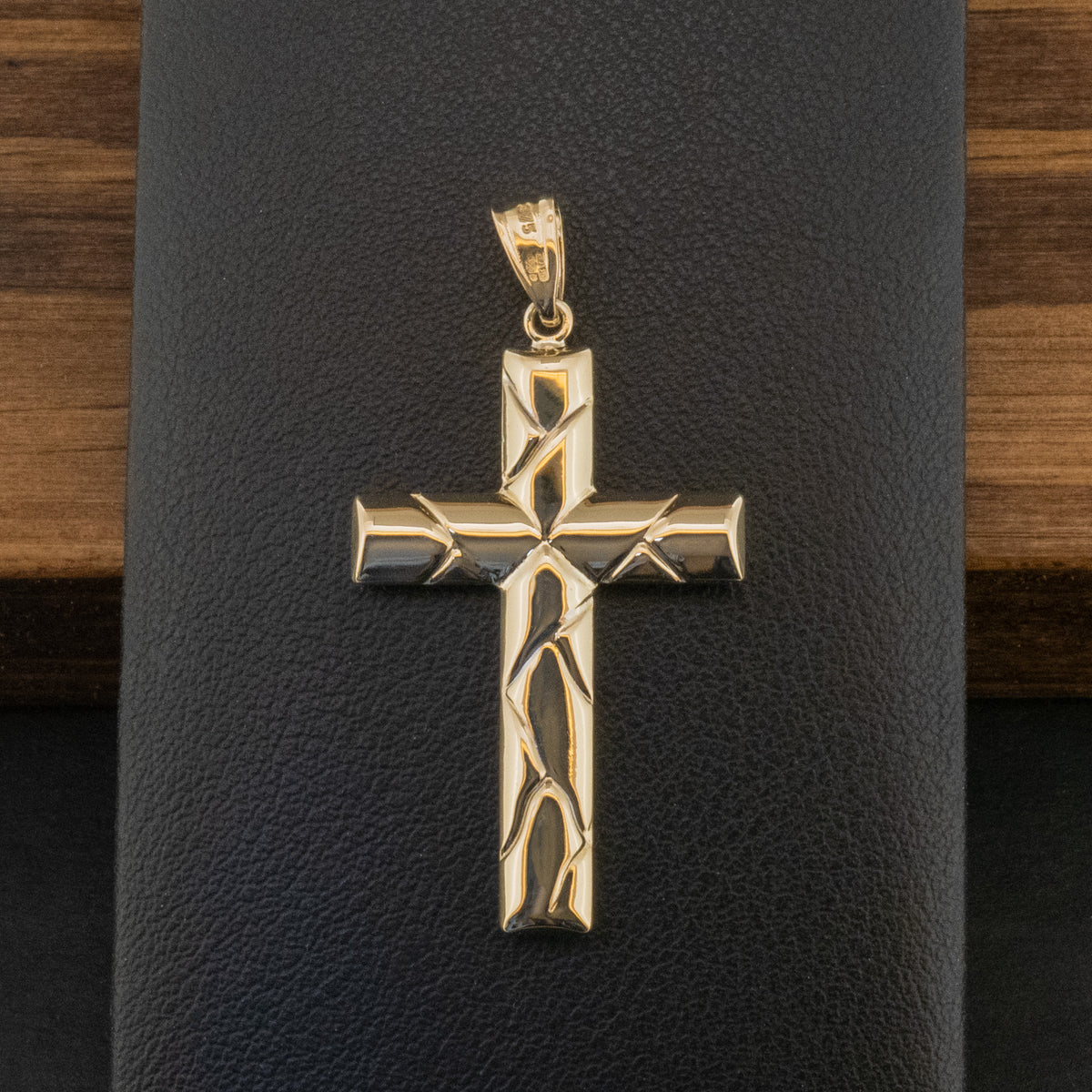 9ct Yellow Gold Patterned Cross Pendant 1.3g
