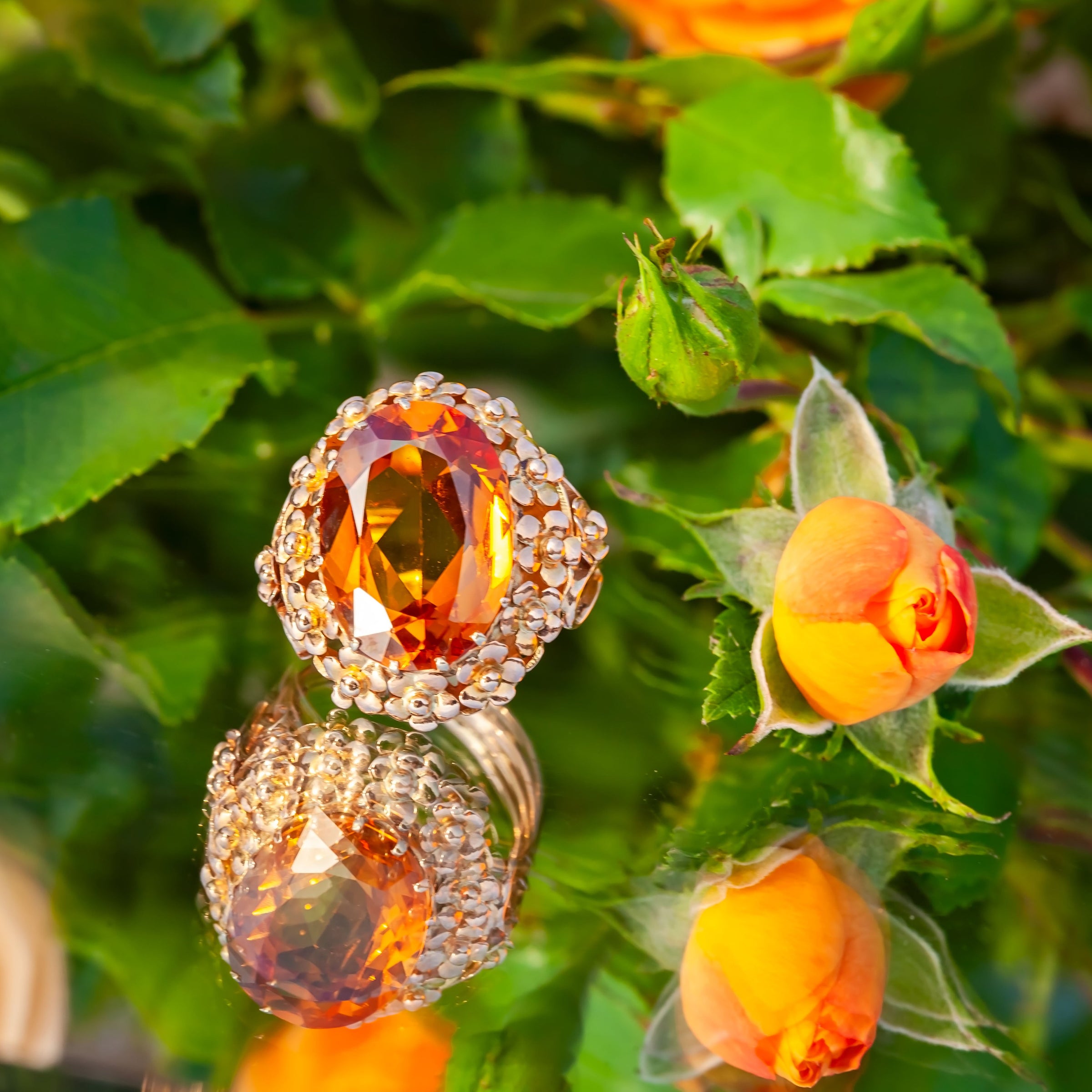 14ct Yellow Gold Orange Lab Sapphire Ring Size R 9.9g