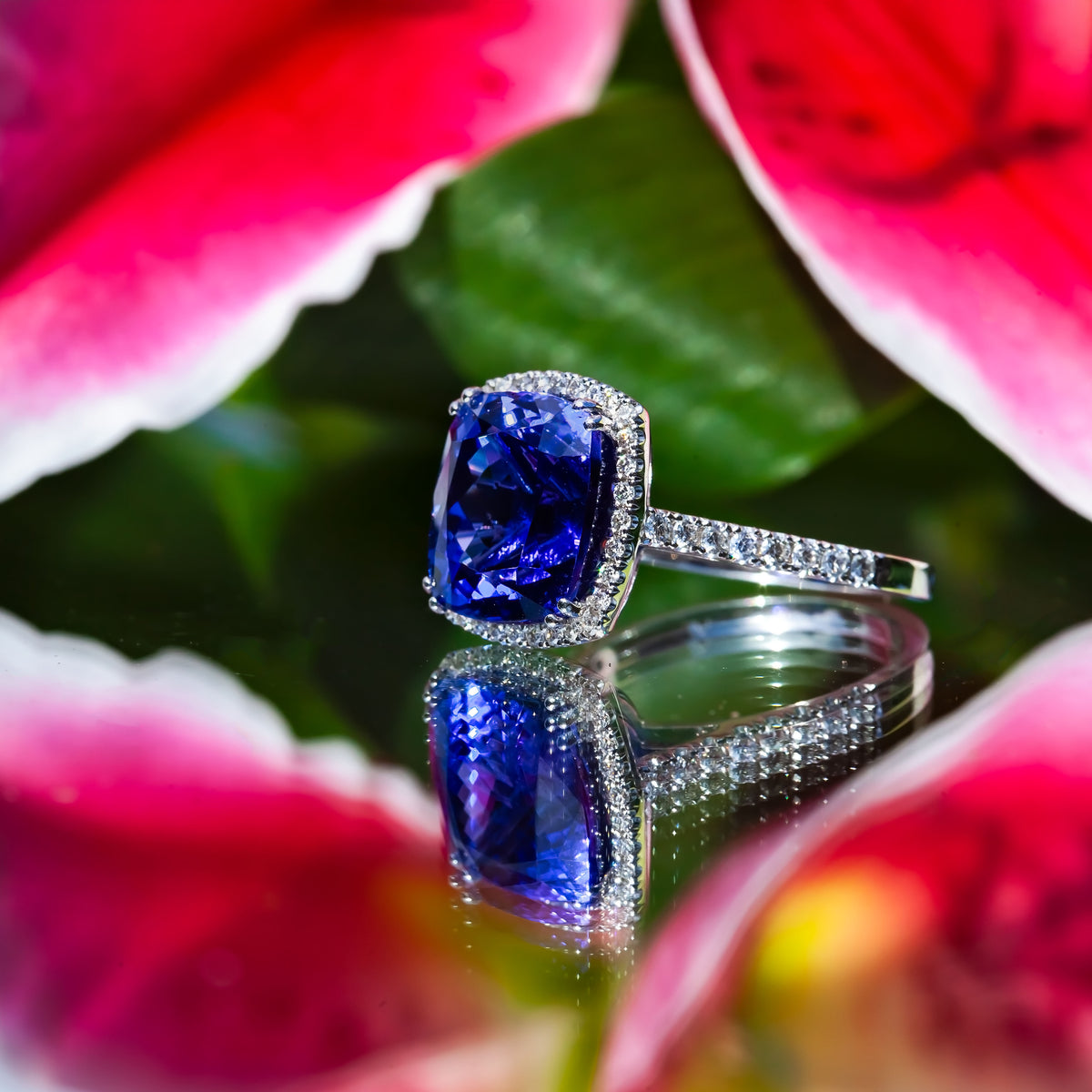9.32ct Royal Blue Tanzanite & 0.43ct Diamond Platinum Ring