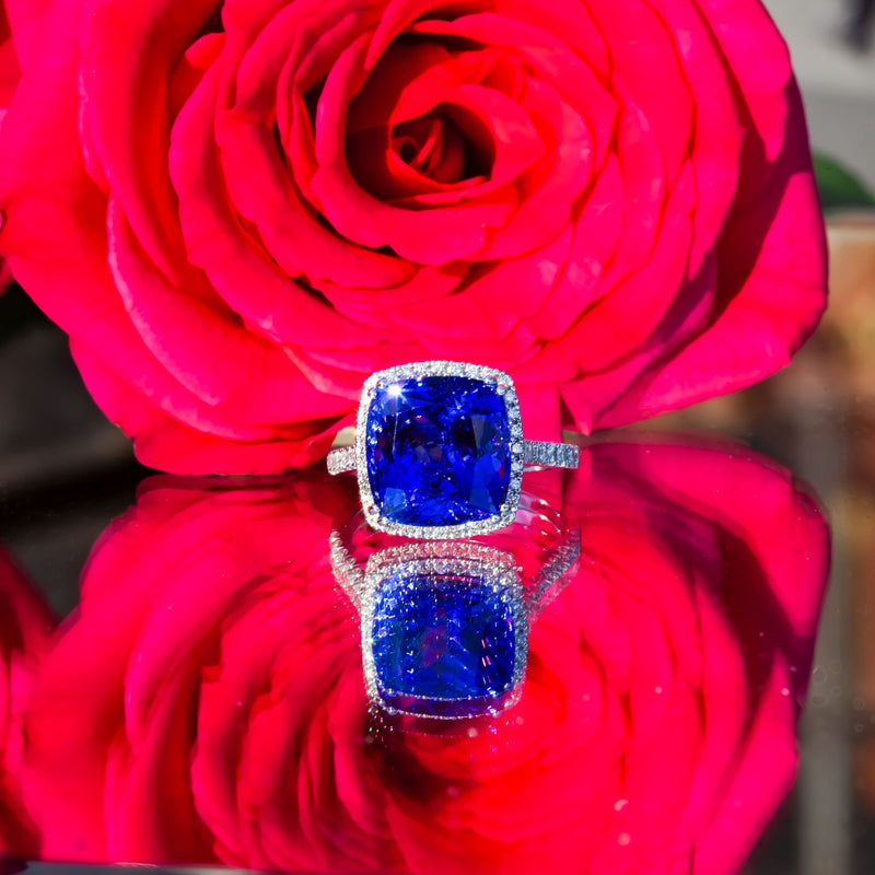 9.32ct Royal Blue Tanzanite & 0.43ct Diamond Platinum Ring