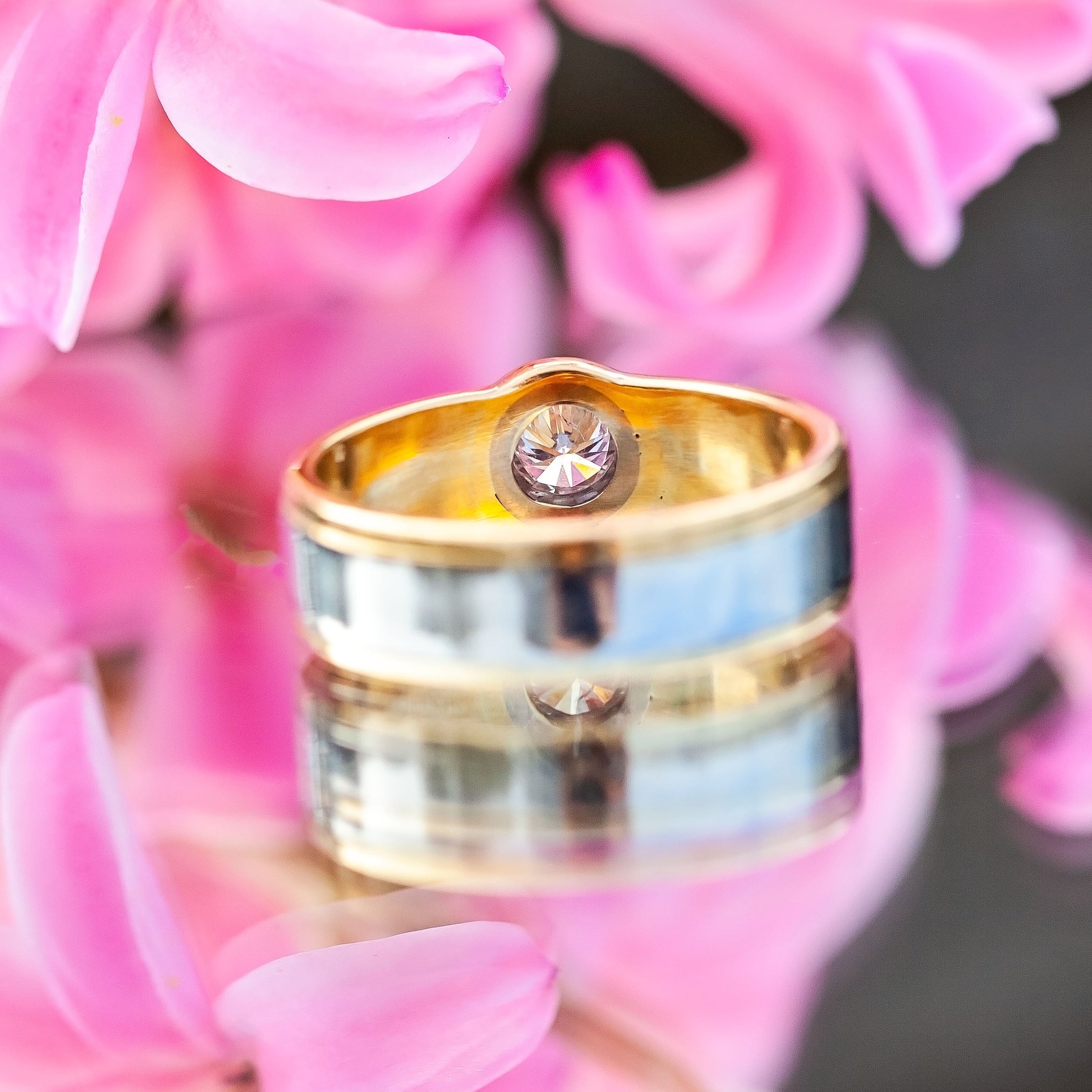 18ct Yellow Gold and Platinum 0.40ct Diamond Solitaire Band Ring Size Q 8.2g